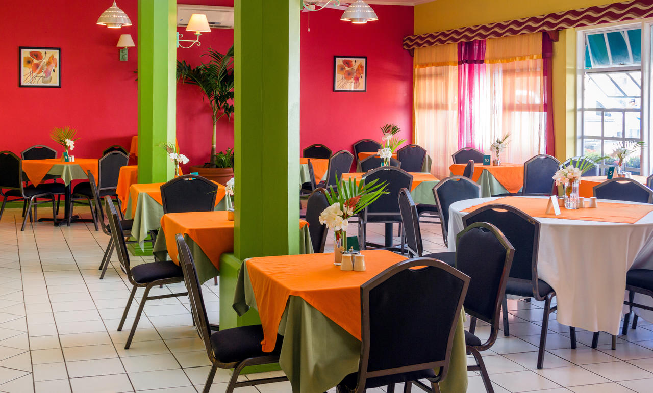 Bay Gardens Hotel by null