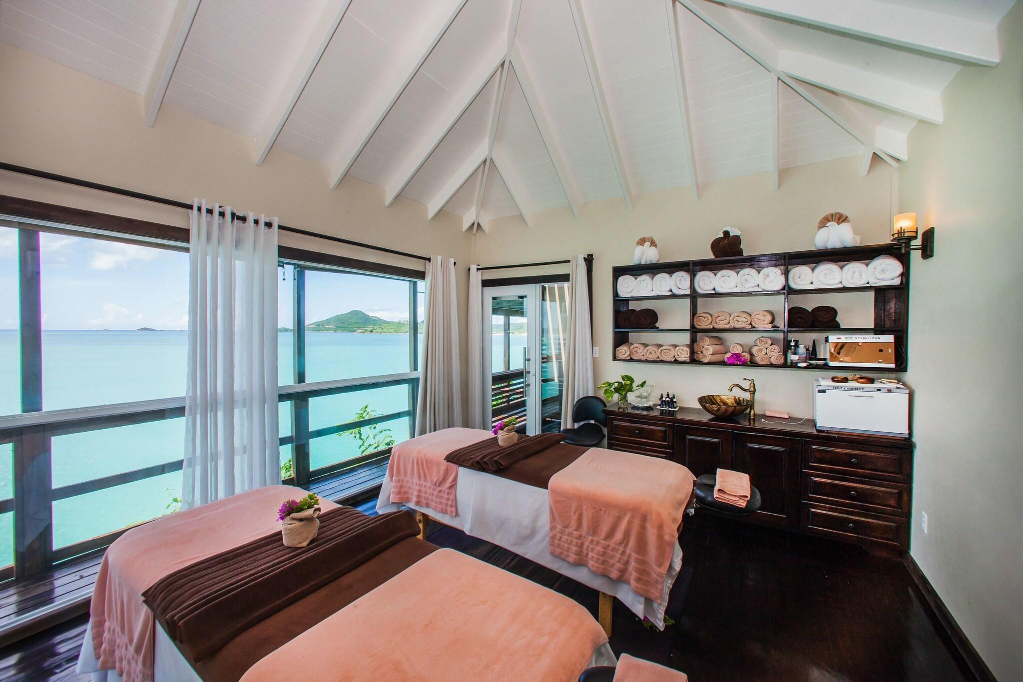 COCOS Hotel (Antigua) by null