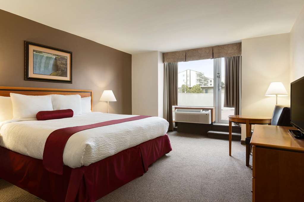 Falls Hotel and Inn