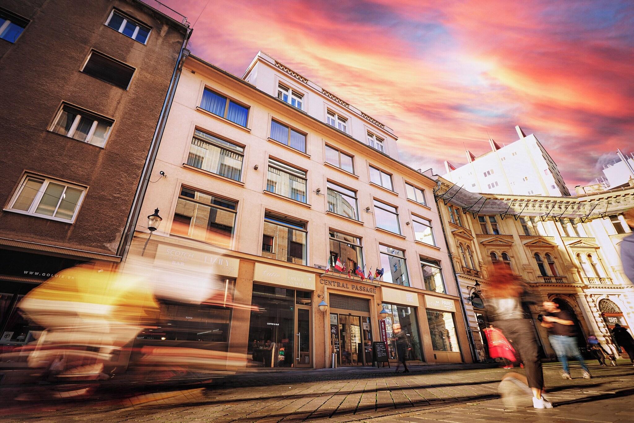 Art Hotel William by null