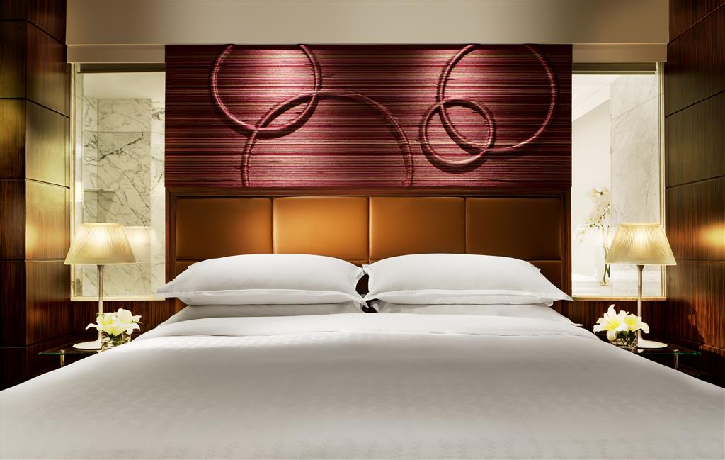 Sheraton Hong Kong Hotel & Towers by null