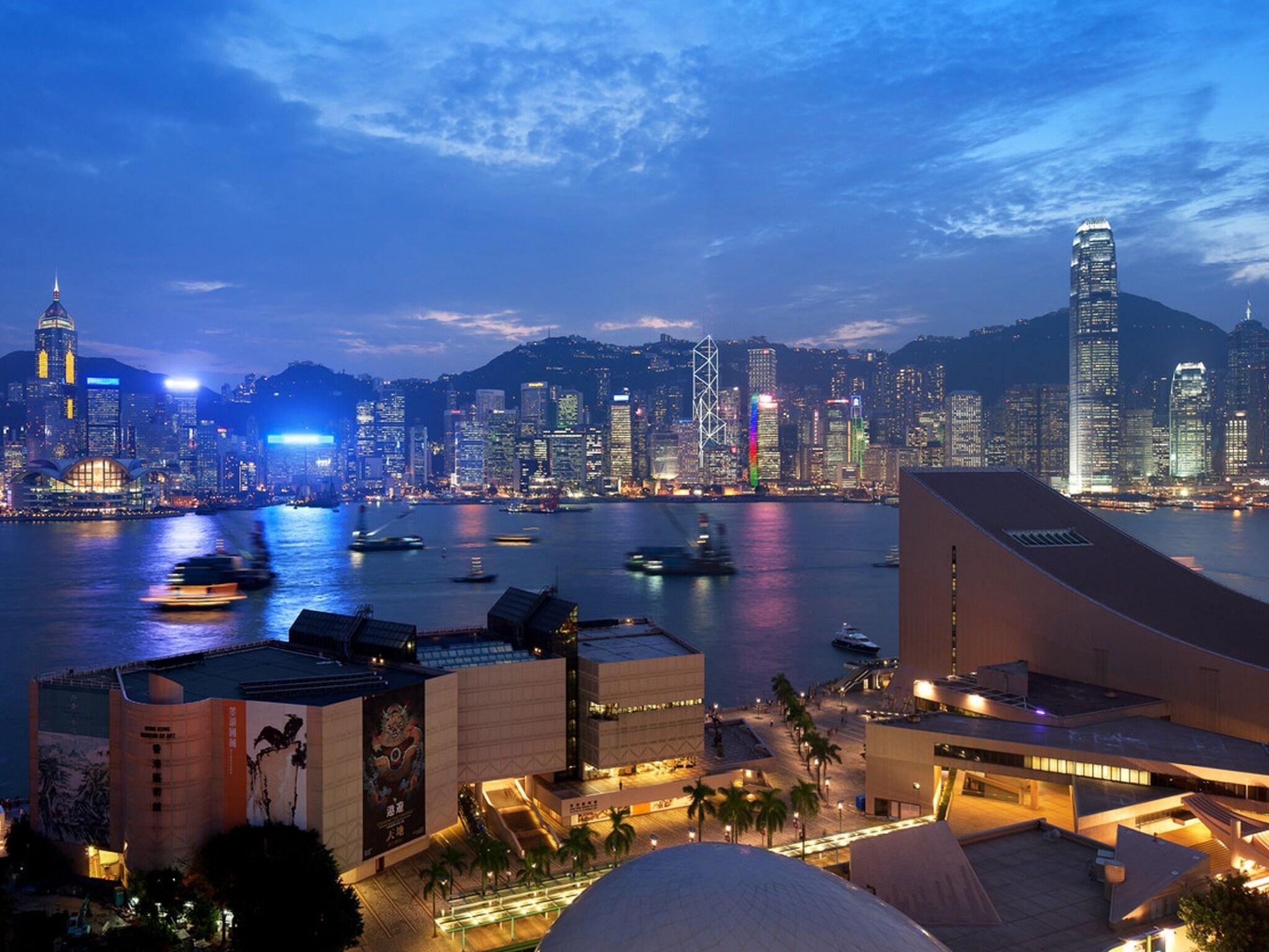 Sheraton Hong Kong Hotel & Towers by null