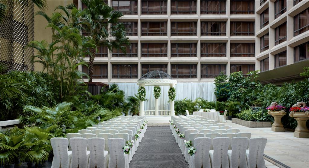 Sheraton Hong Kong Hotel & Towers by null