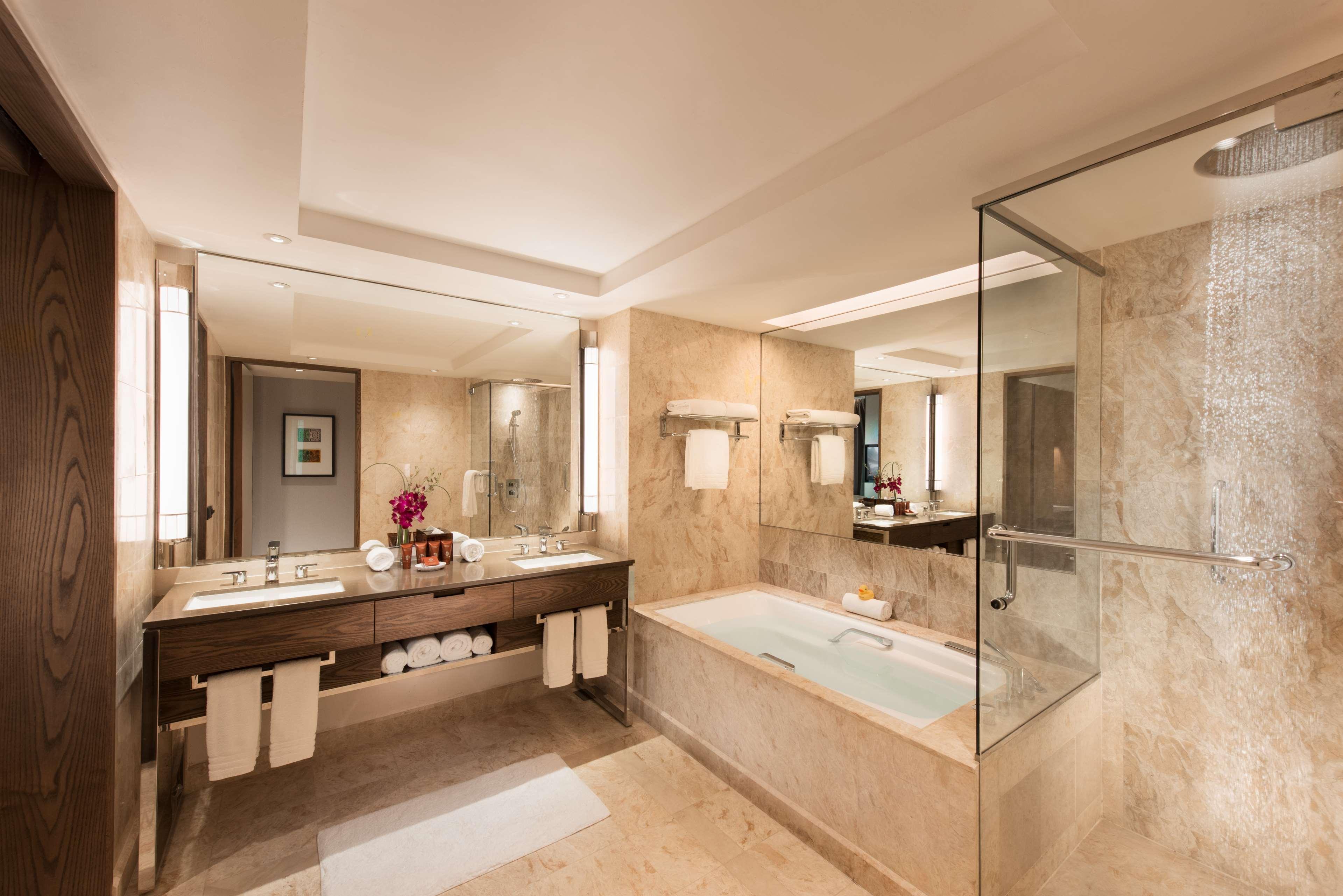 Conrad Singapore Marina Bay