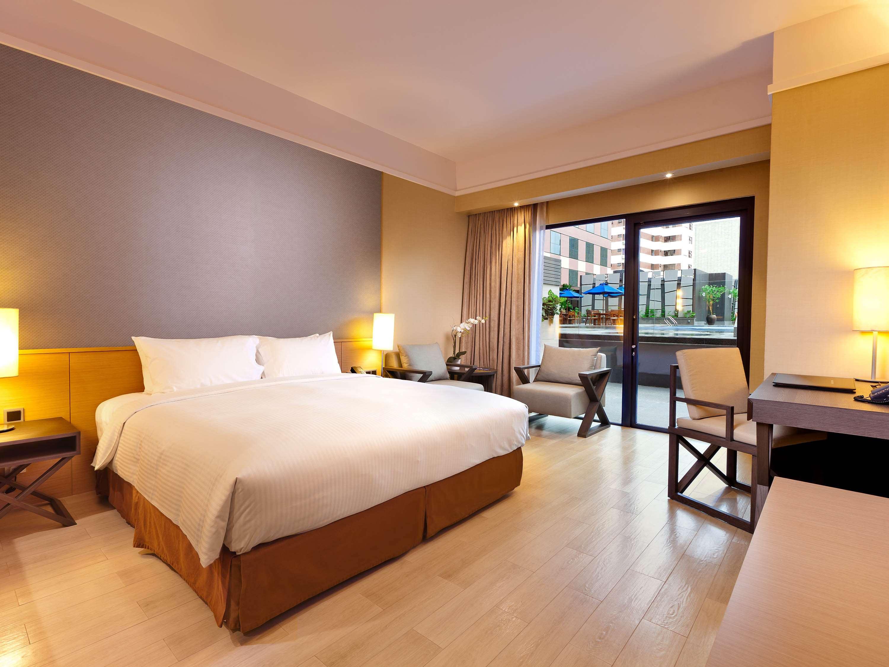 Grand Mercure Singapore Roxy by null