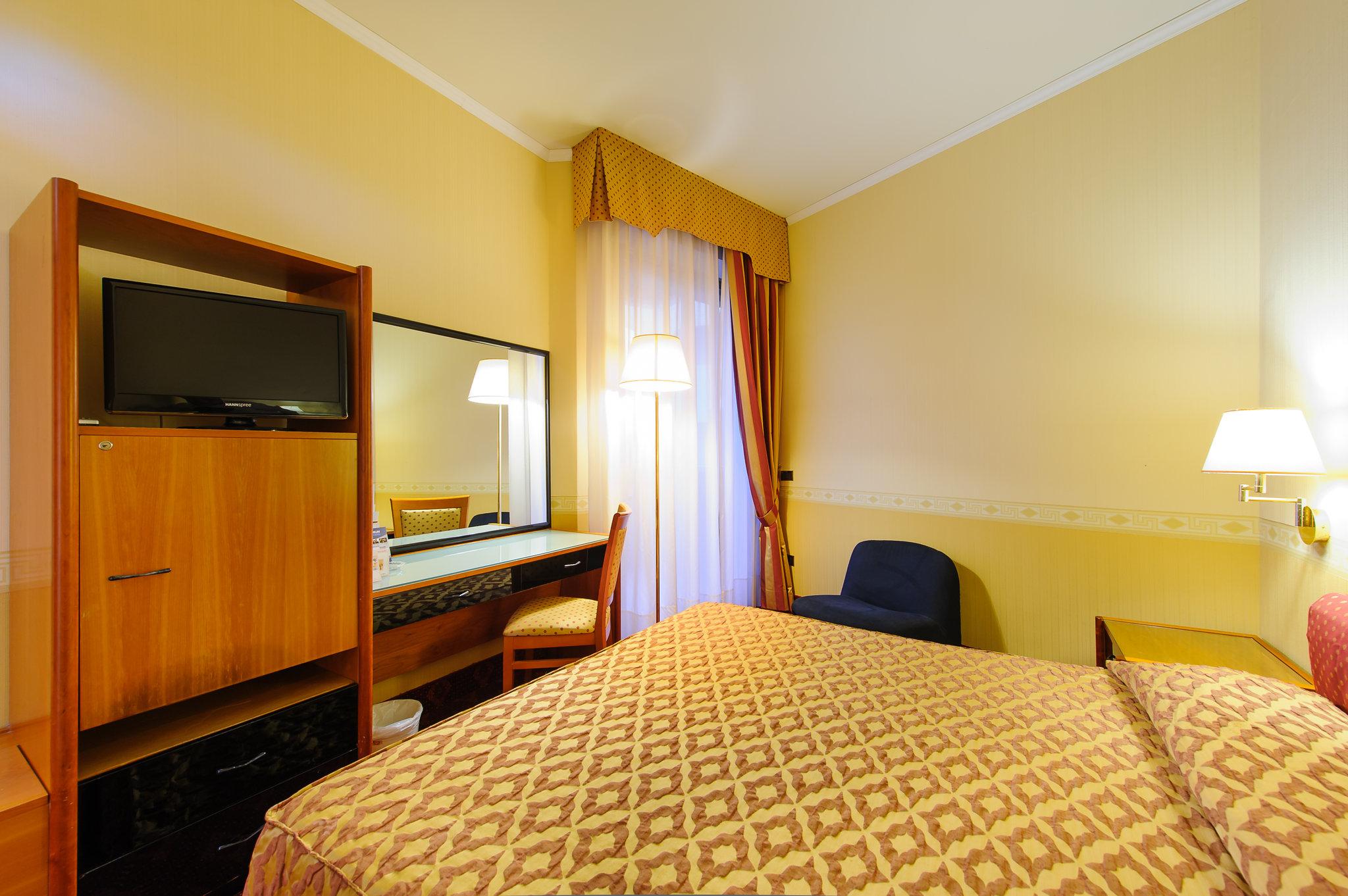 Clarion Hotel Admiral Palace - photo