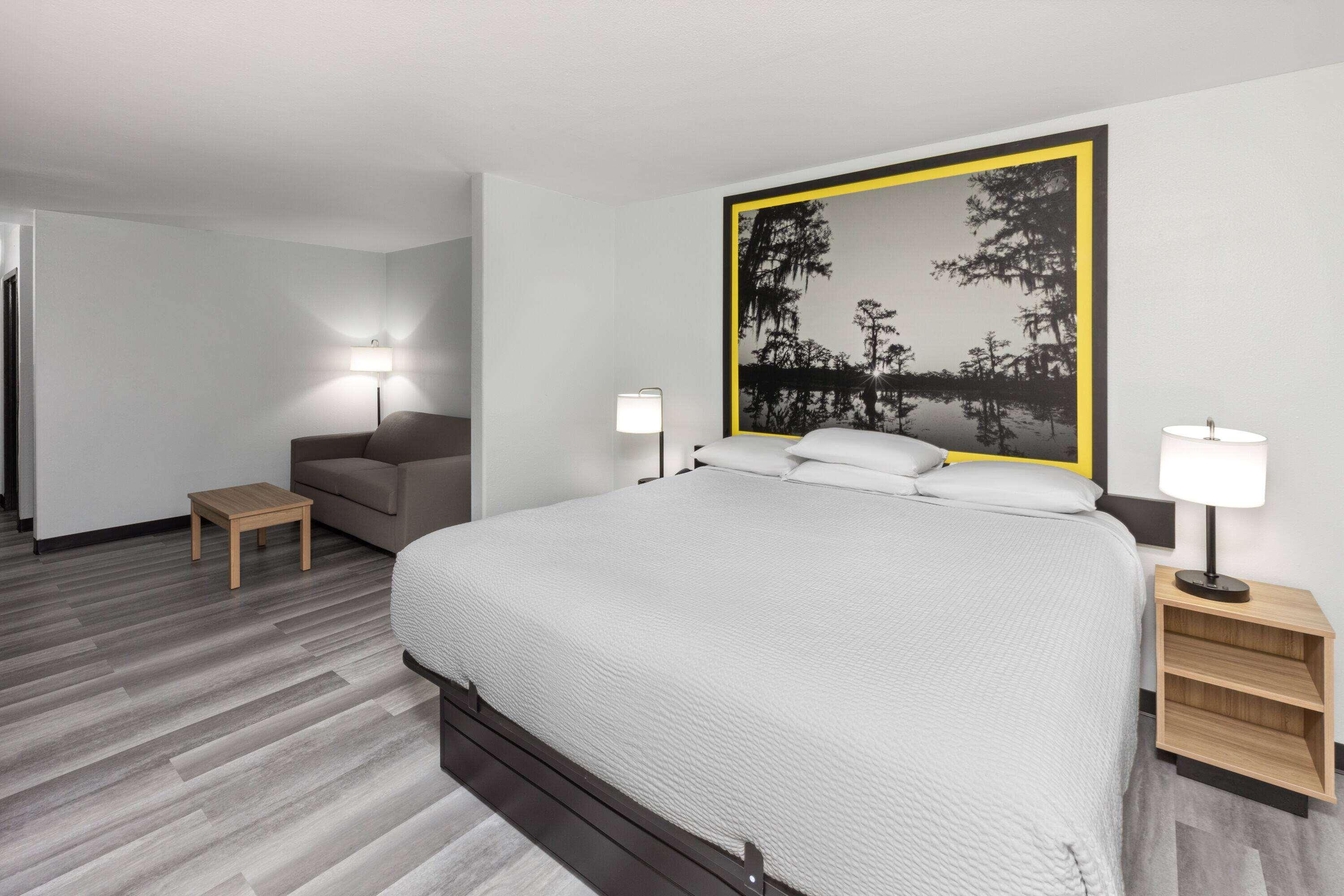 Super 8 By Wyndham Alexandria La