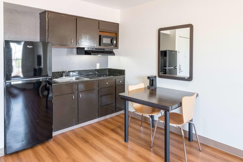 Quality Inn & Stes Arlington