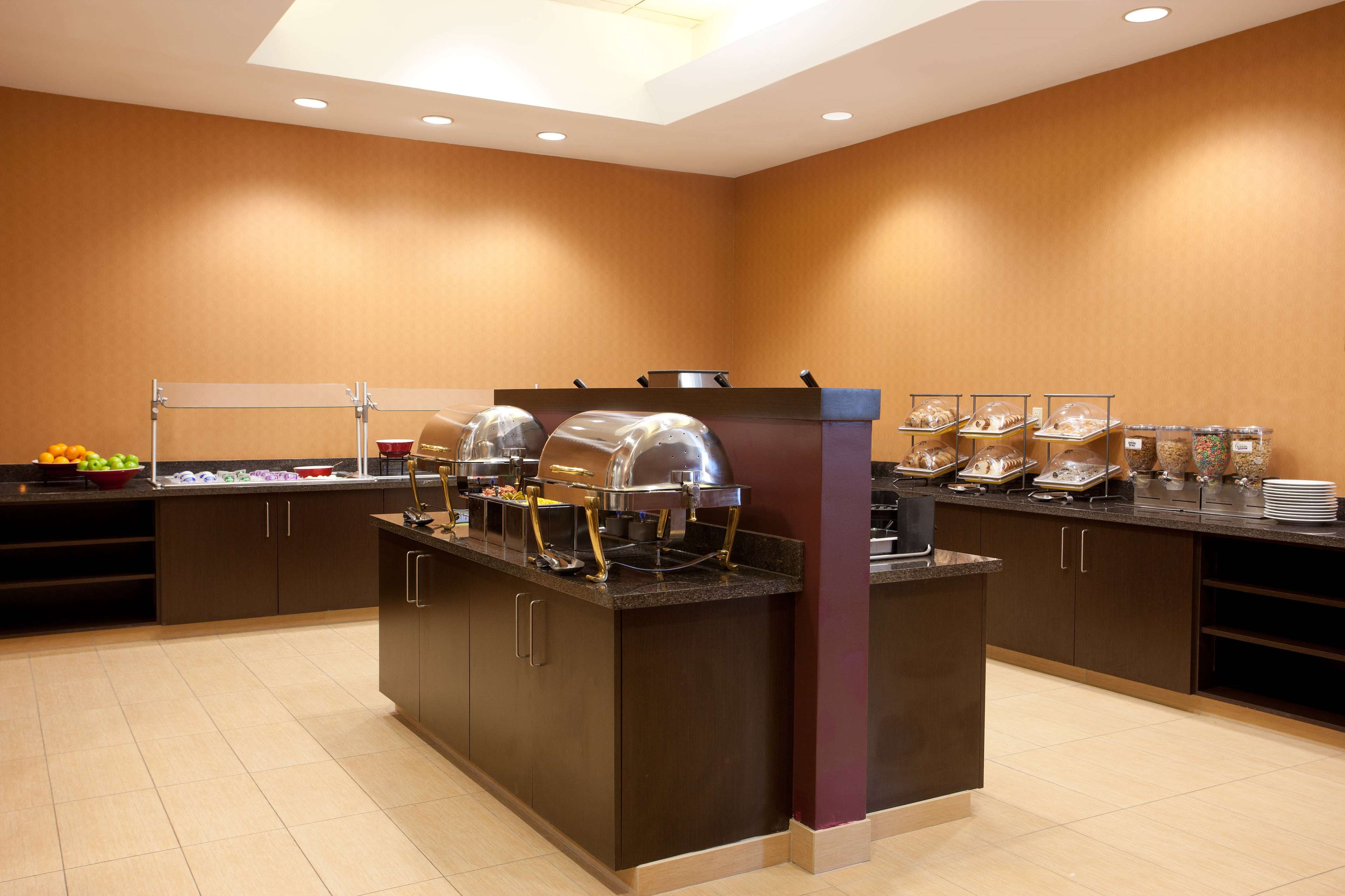 Sonesta ES Suites San Antonio Downtown Alamo Plaza
