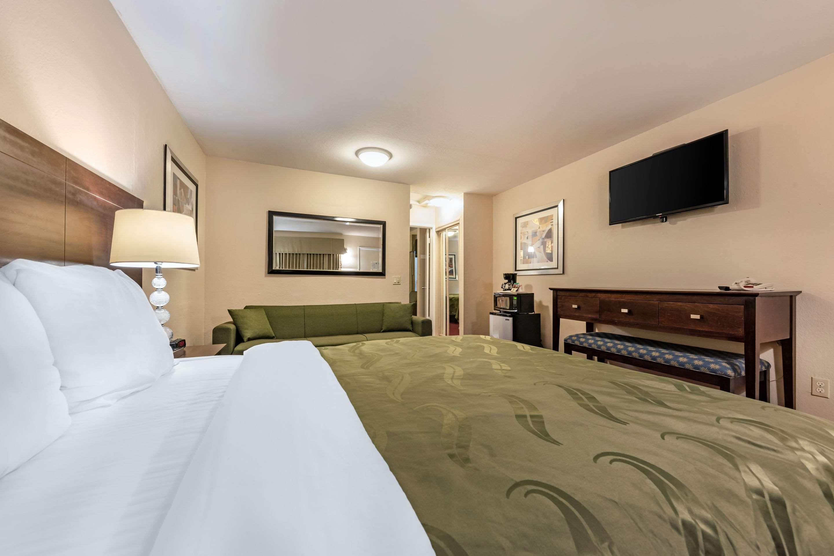 Quality Inn (Monterrey)