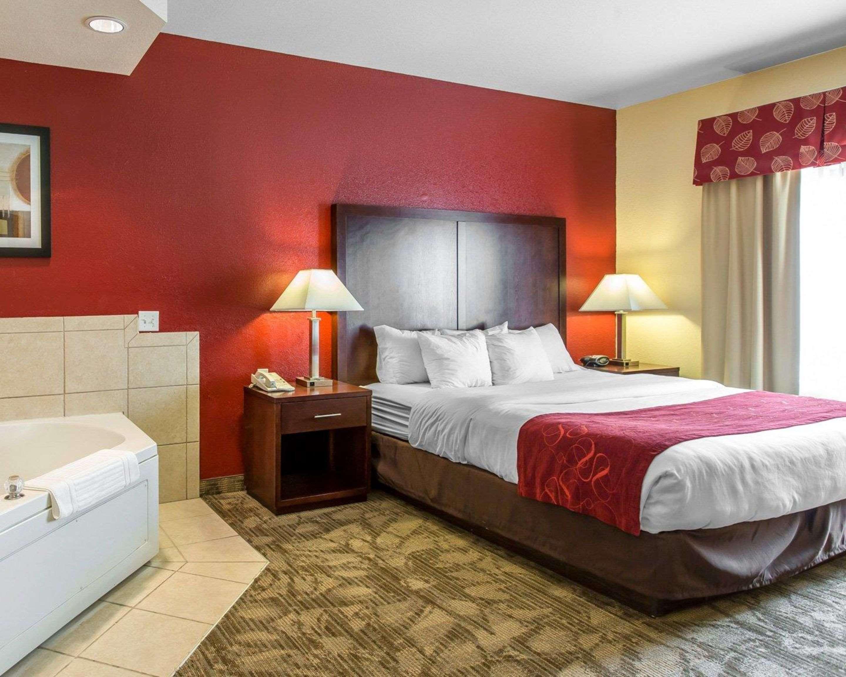 Comfort Suites (Palm Desert)