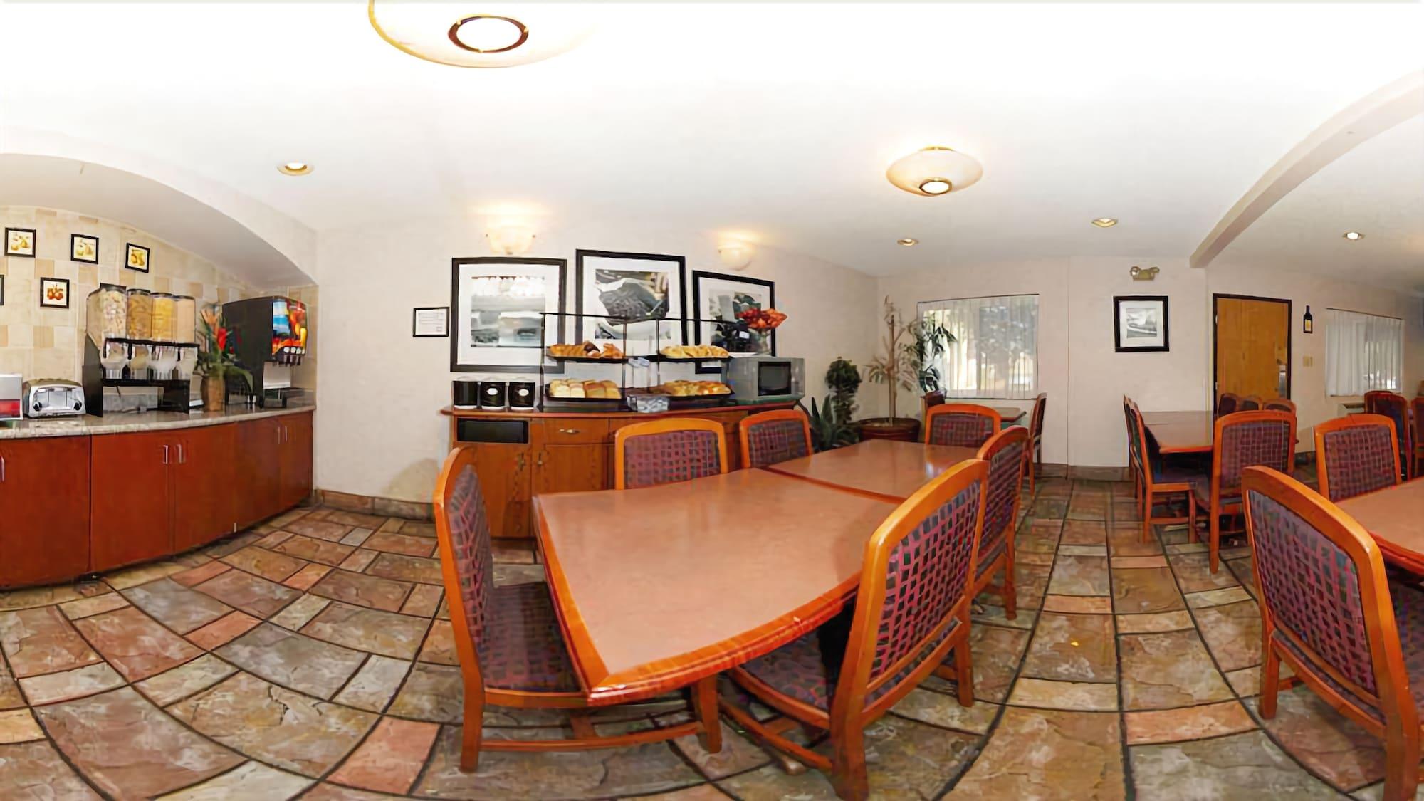 Ocotillo Apartments & Hotel
