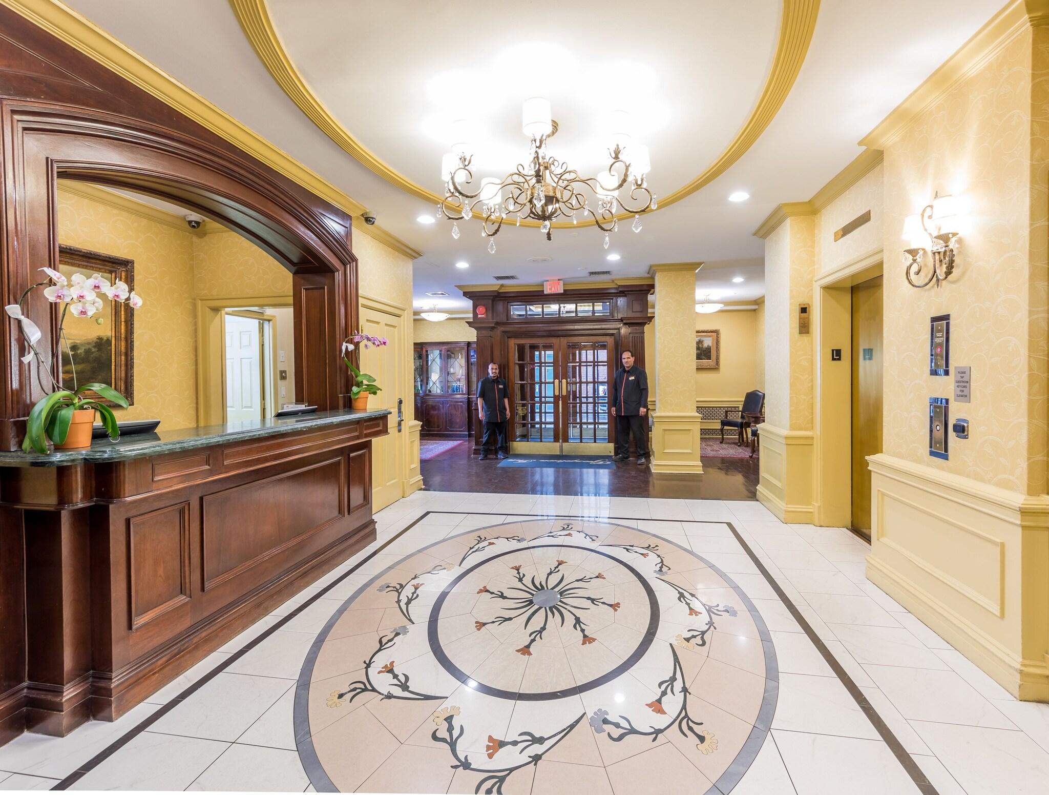 The Georgetown Inn by null