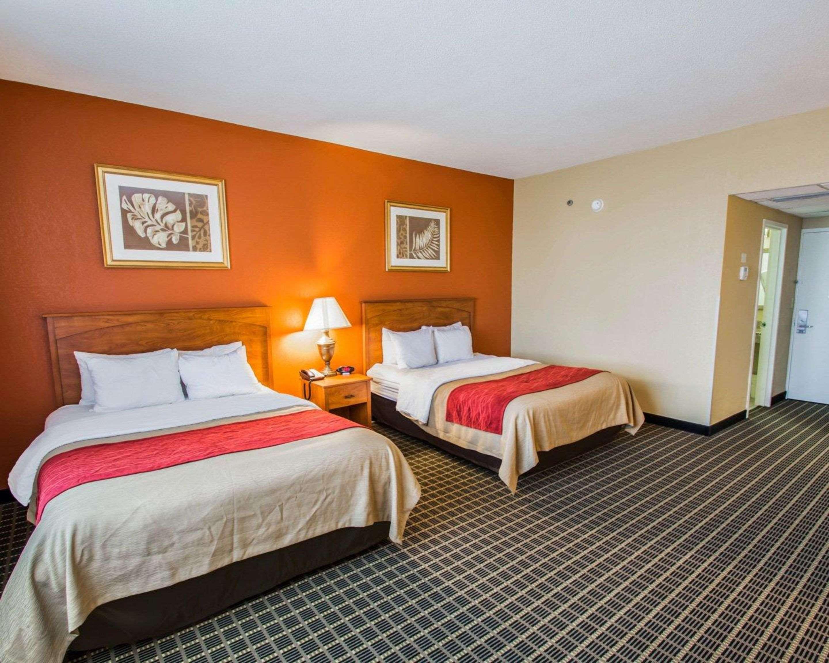 Clarion Inn and Suites Miami Airport