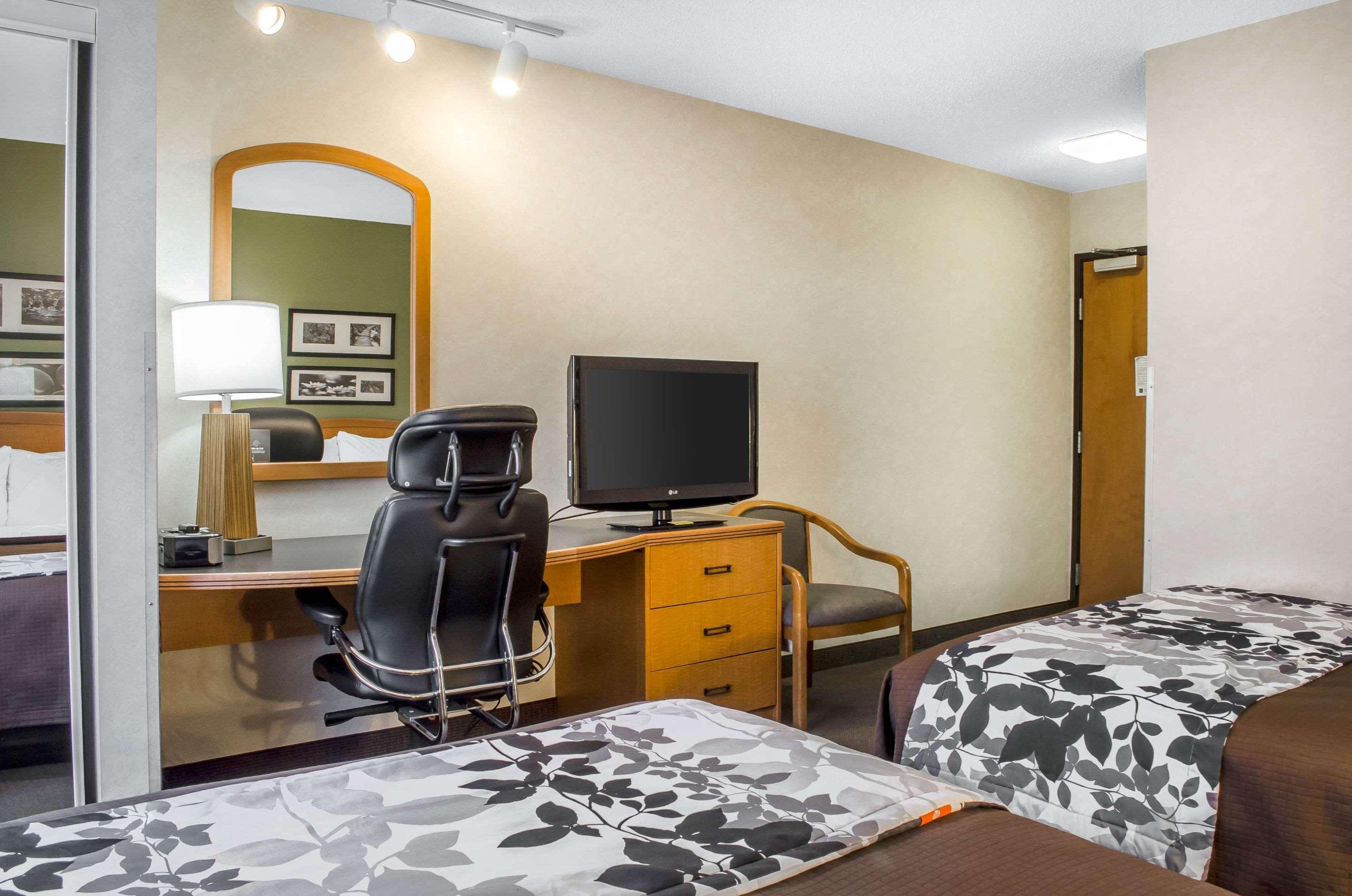  Sleep Inn & Suites Bensalem
