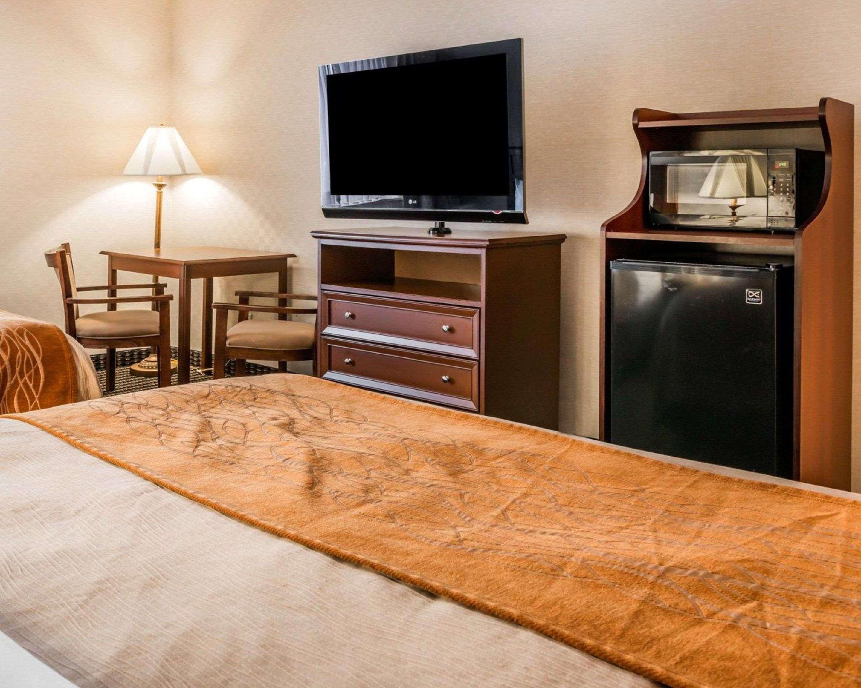 Wingate by Wyndham Utica