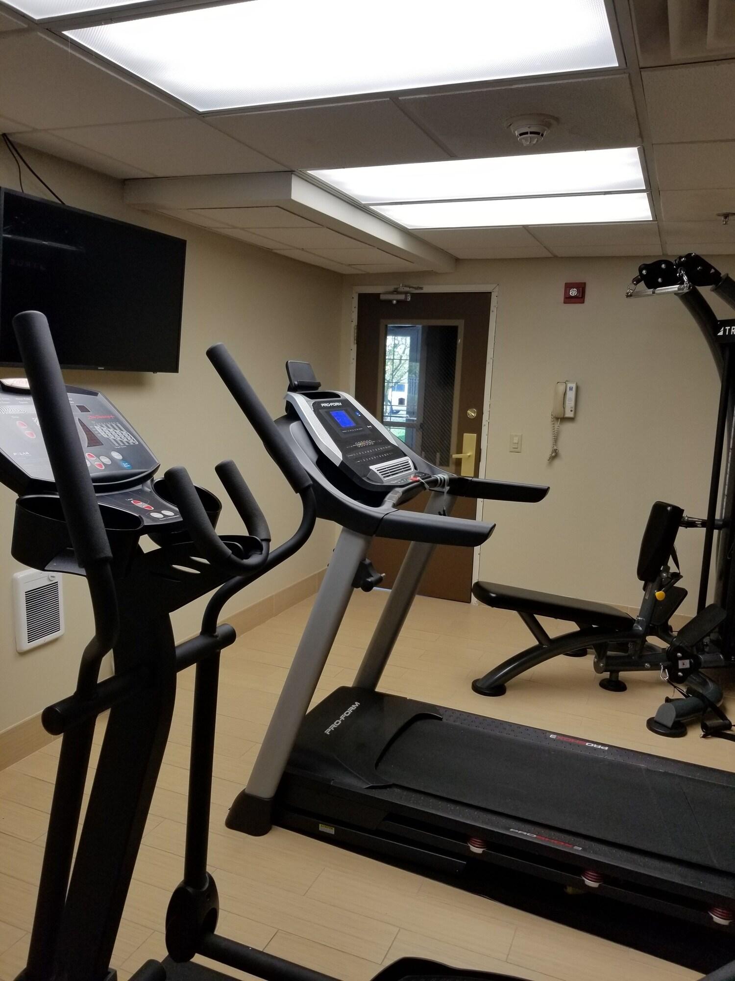 Comfort Inn & Suites Geneva- West Chicago