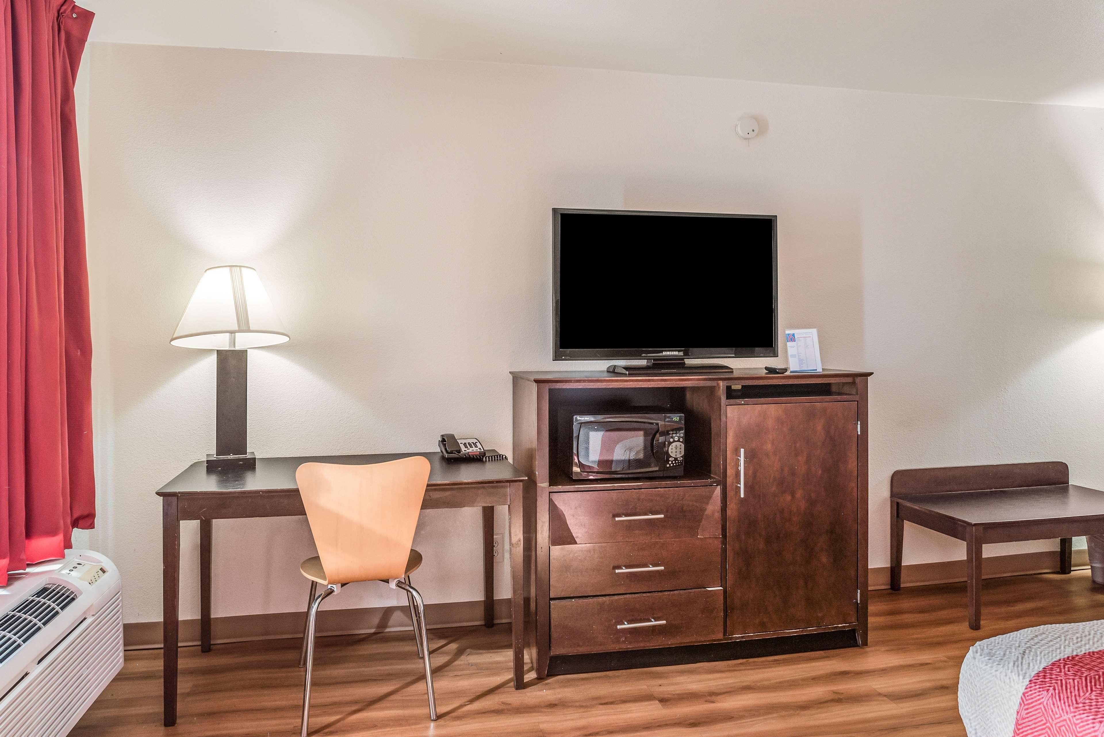 Comfort Inn (Levittown)