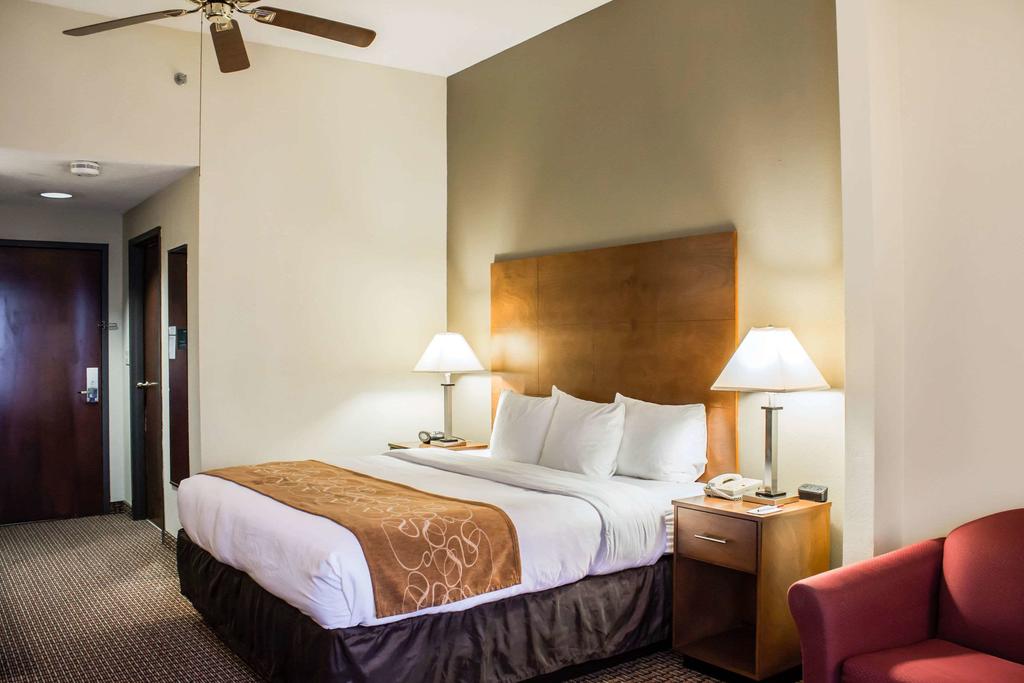 Comfort Suites (Durham)