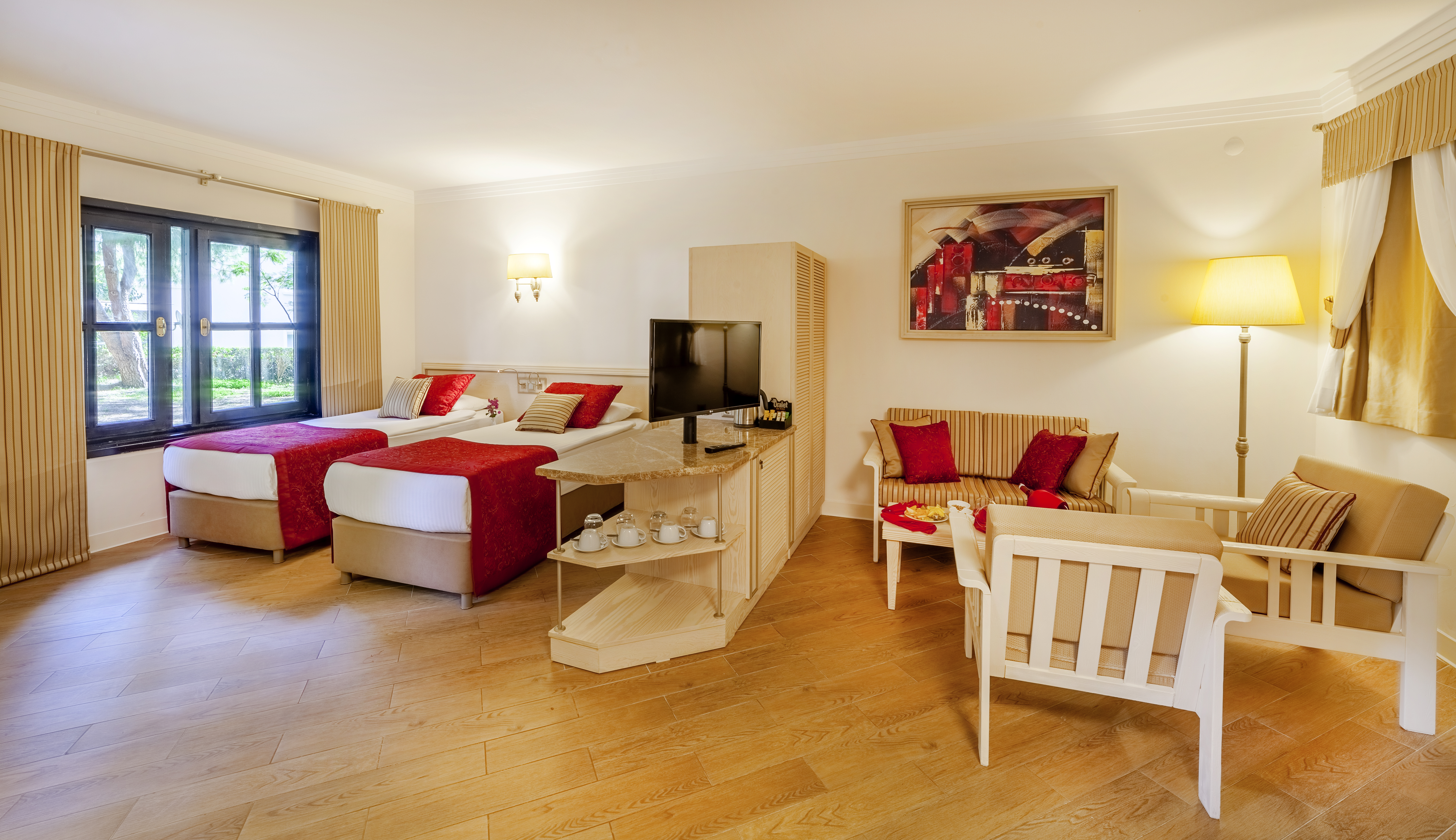 Sunrise Resort Hotel