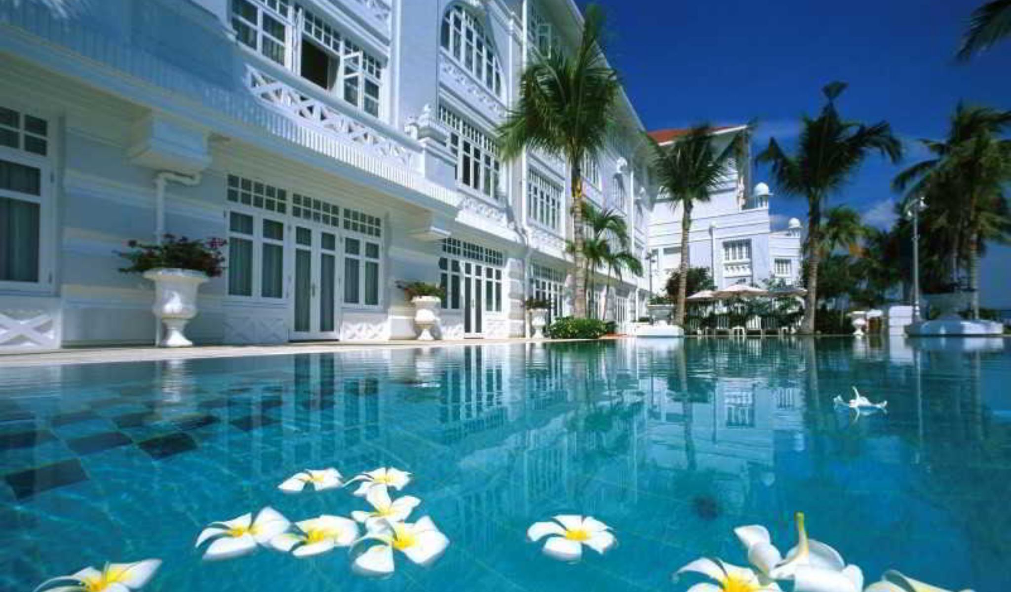 Eastern & Oriental Hotel (Heritage Wing) by null