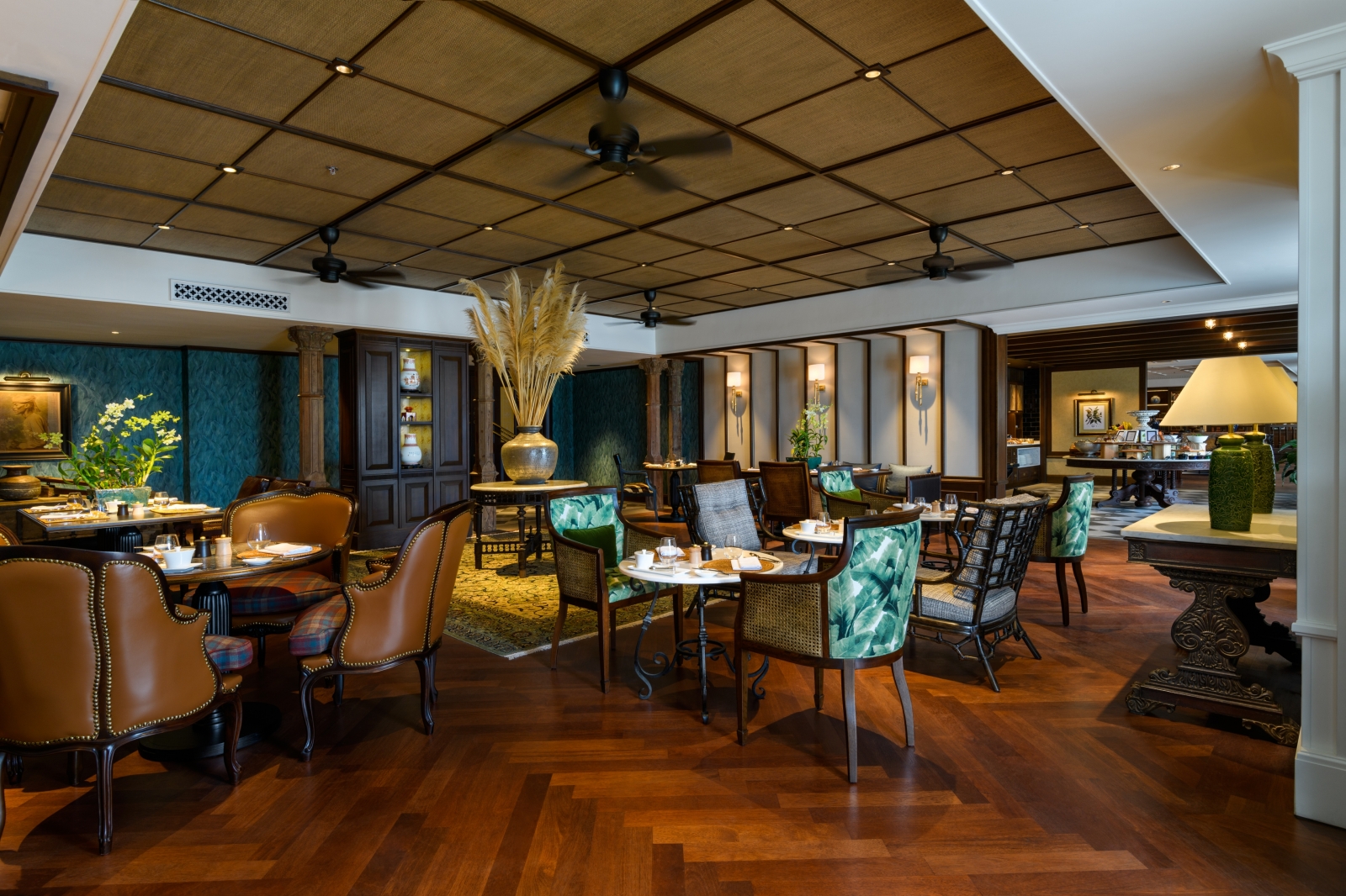 Eastern & Oriental Hotel (Heritage Wing) by null
