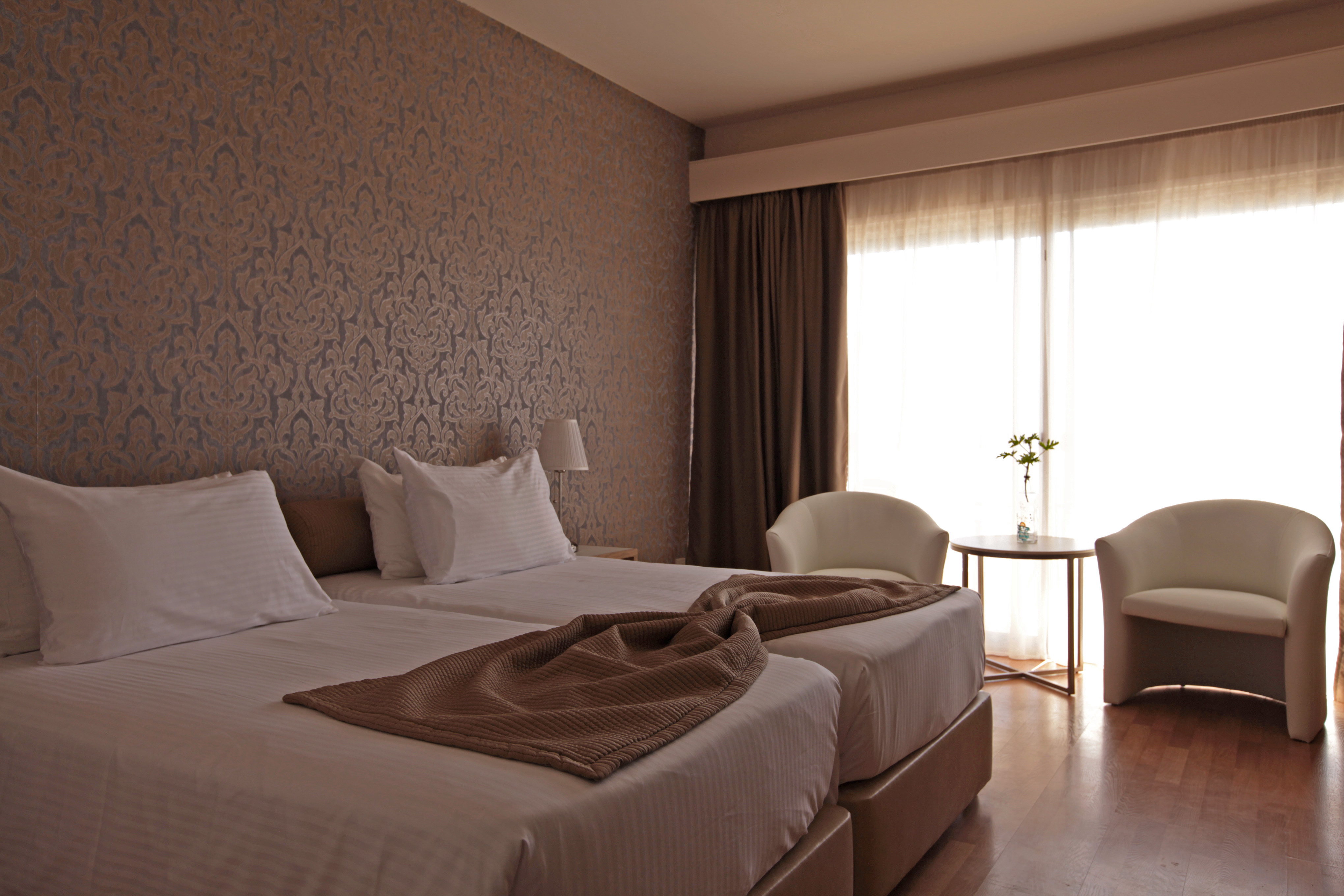 Poseidonia Beach Hotel