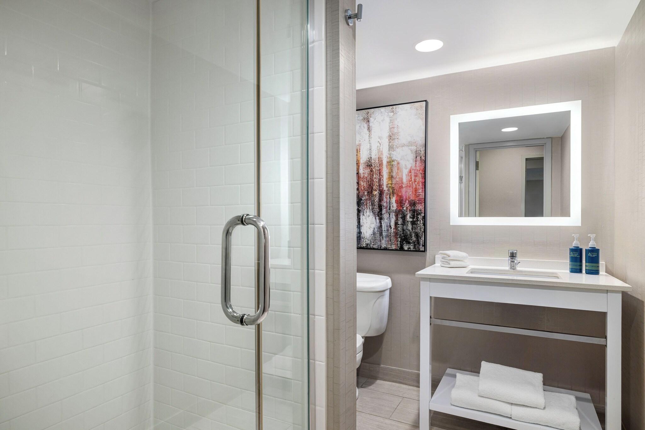 Four Points by Sheraton Charlotte - Lake Norman