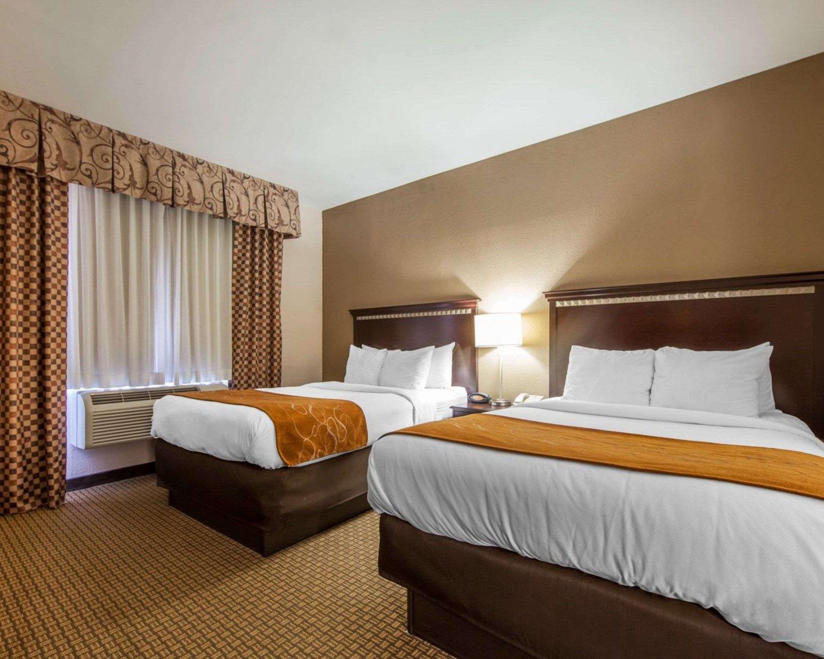 Comfort Suites (London)