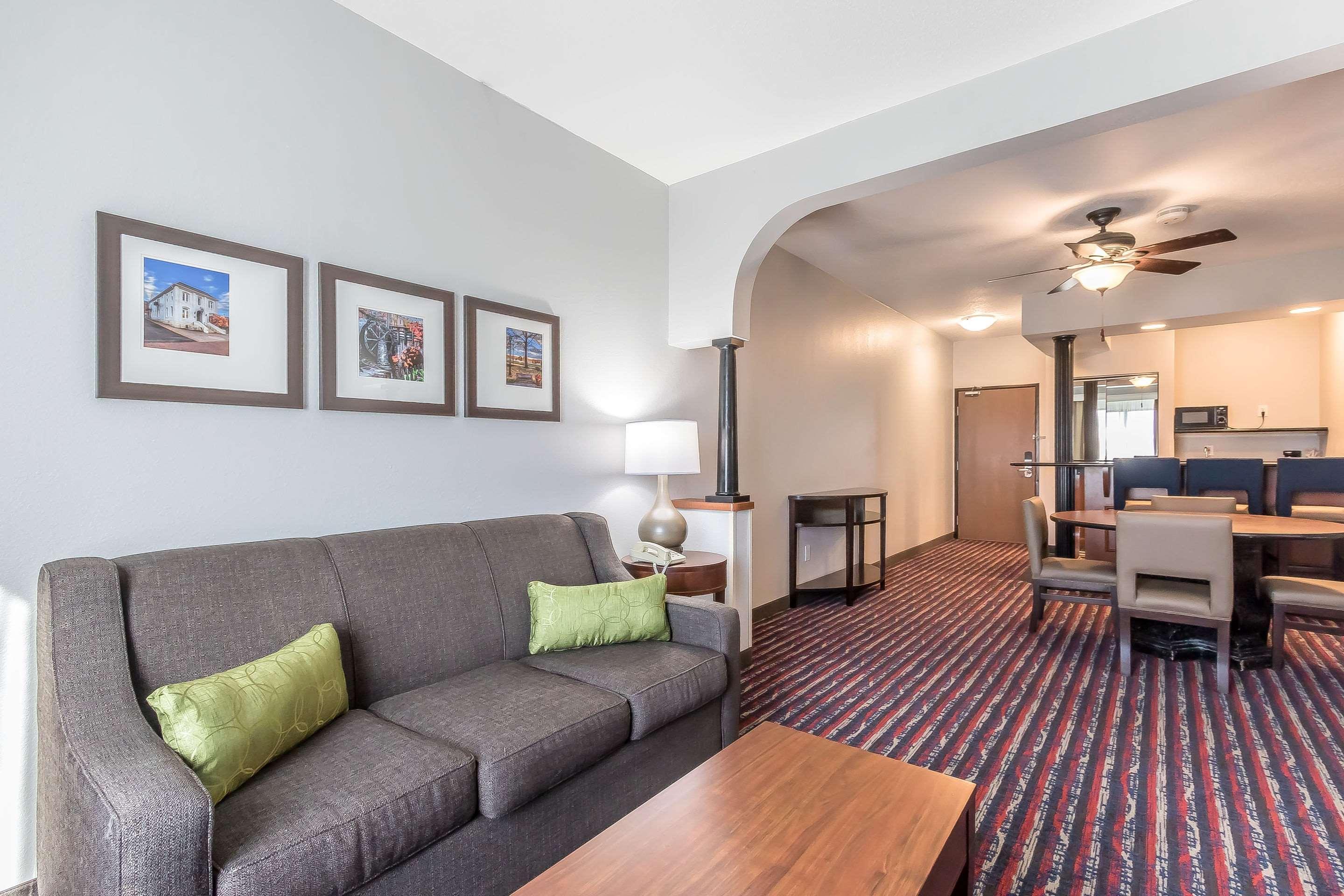 Comfort Suites St Charles-St Louis