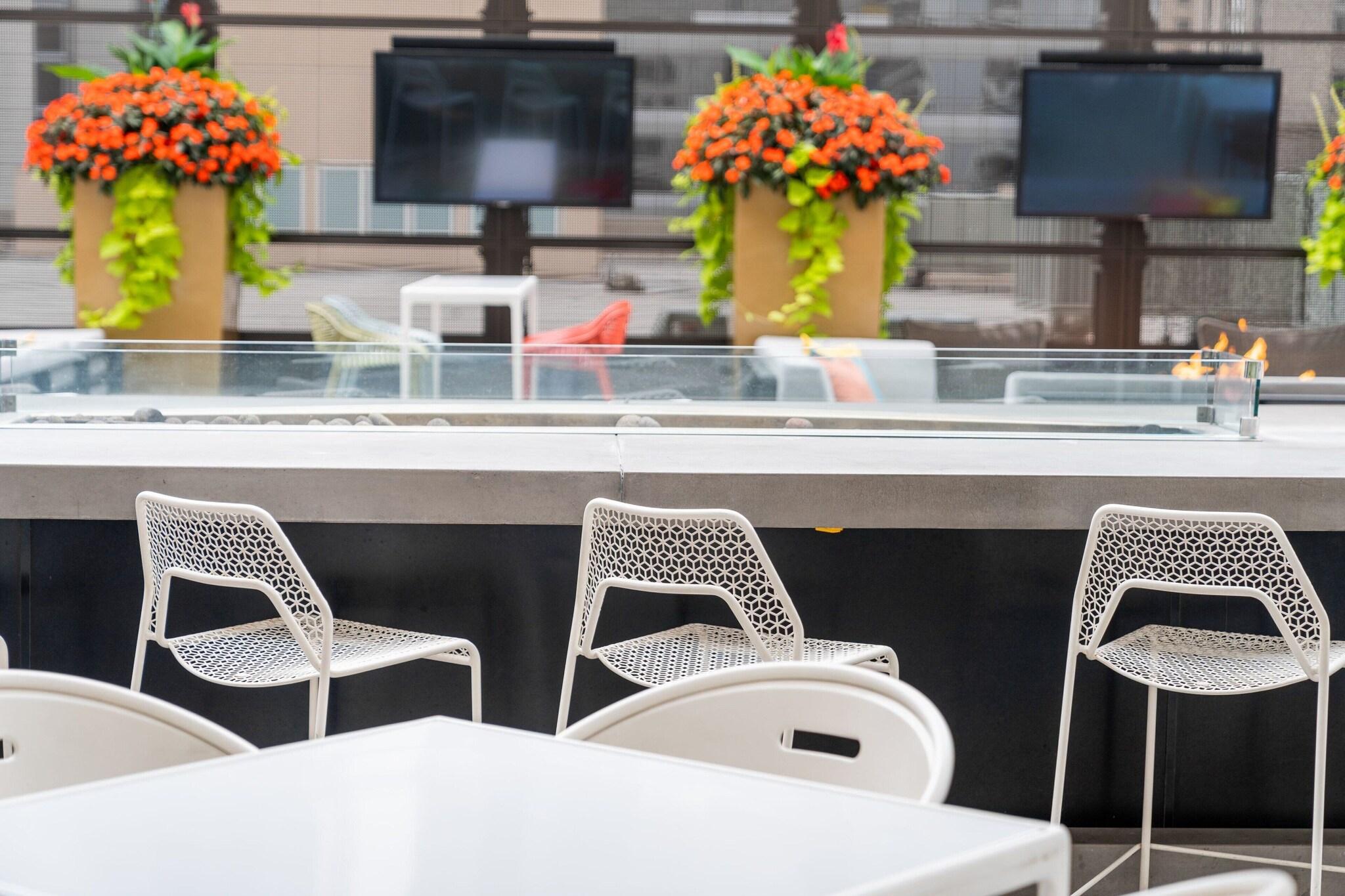 The Gwen, a Luxury Collection Hotel, Michigan Avenue Chicago by null