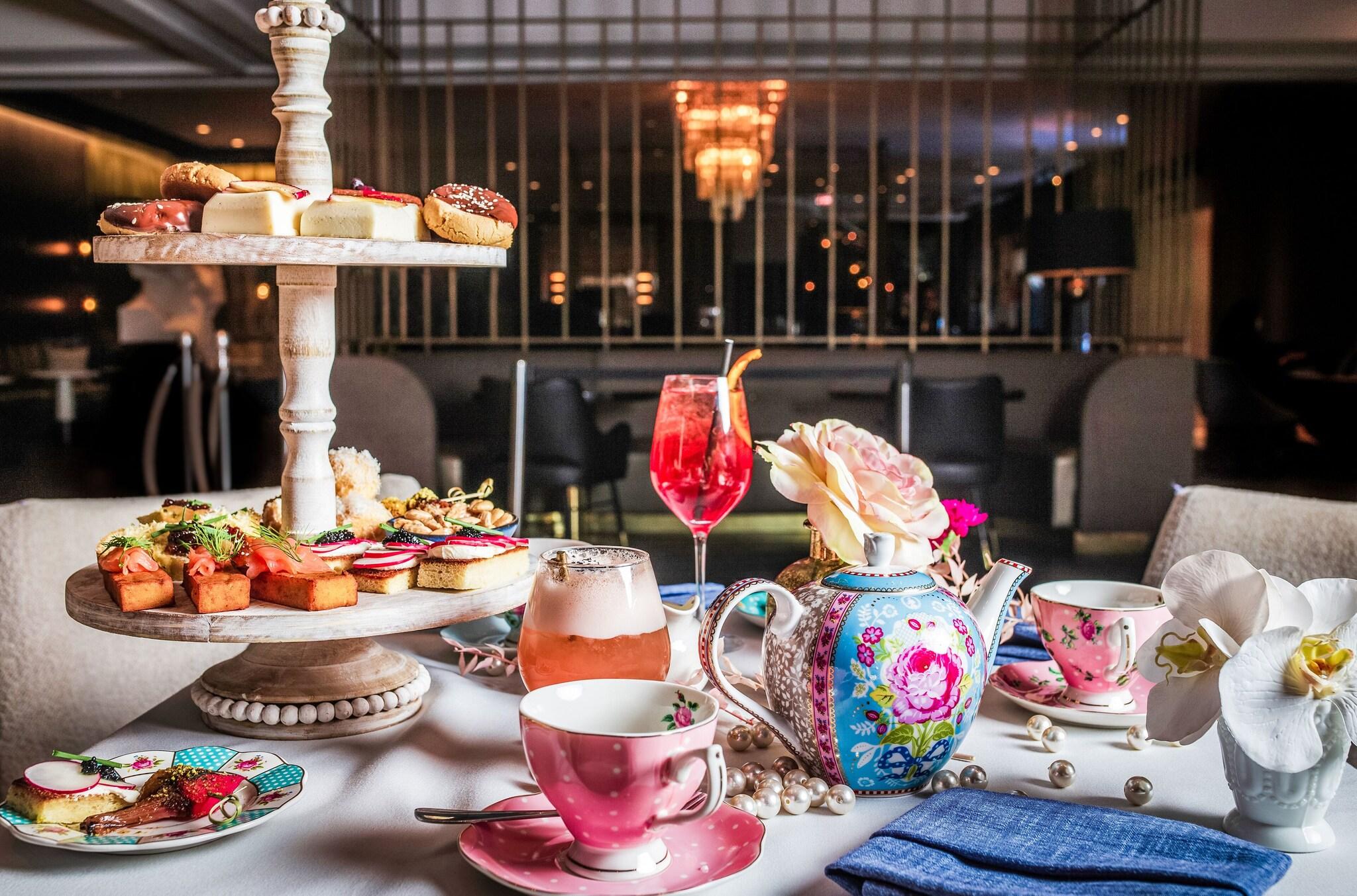 The Gwen, a Luxury Collection Hotel, Michigan Avenue Chicago by null