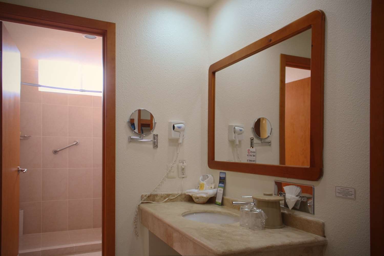 Best Western Plus Plaza Vizcaya