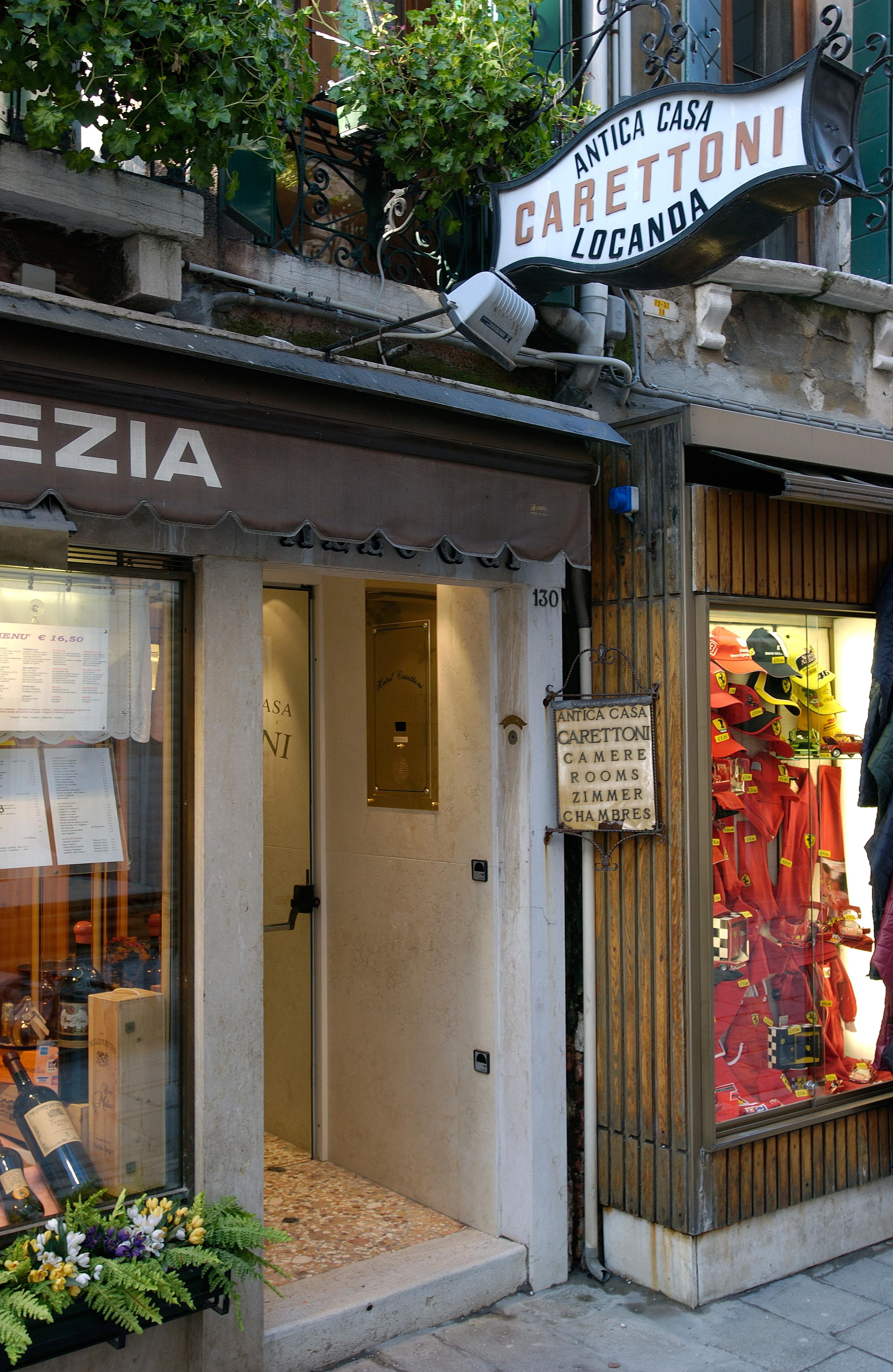 Antica Casa Carettoni - photo