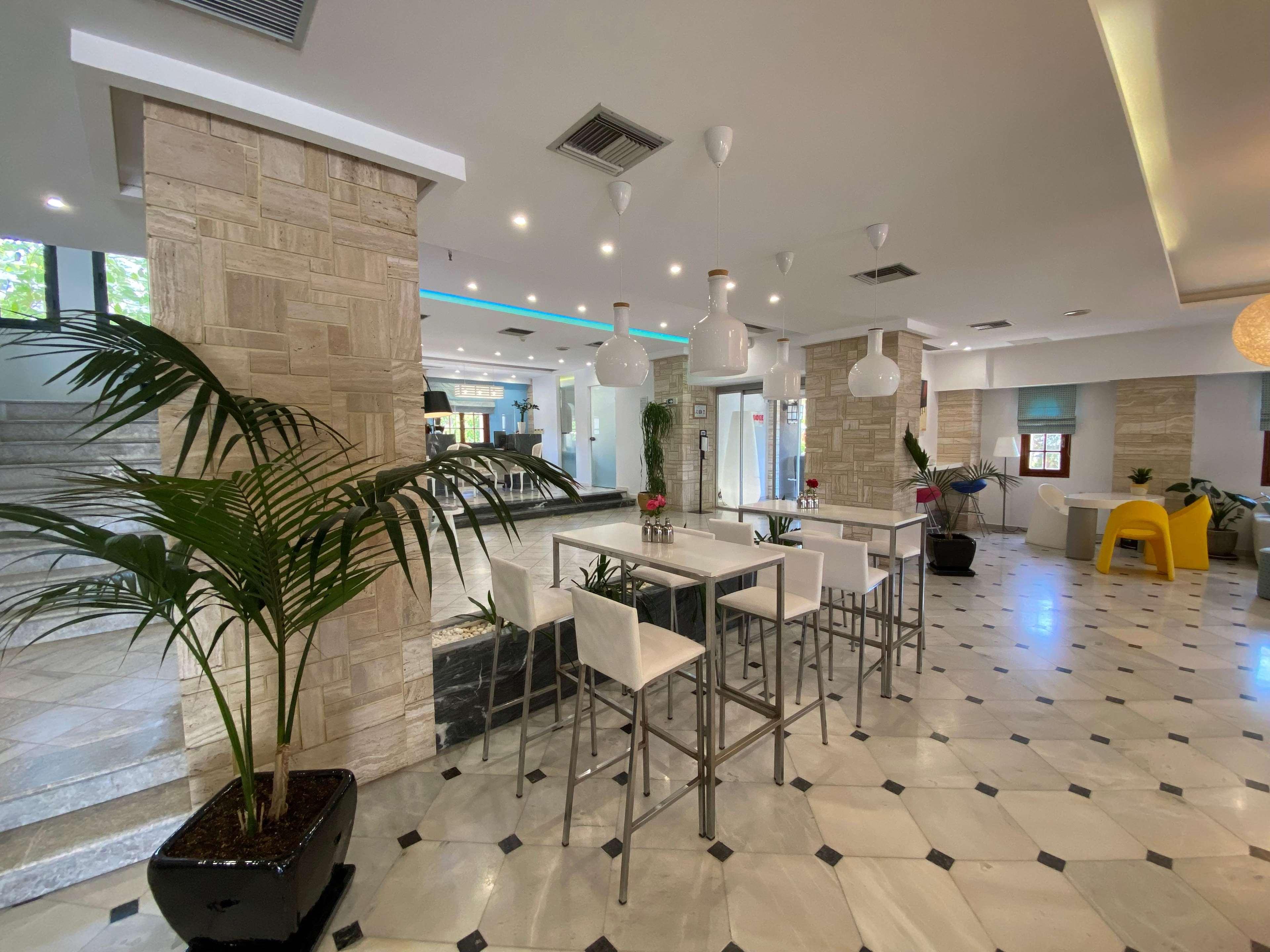 COOEE Kyknos Beach Hotel & Bungalows - photo