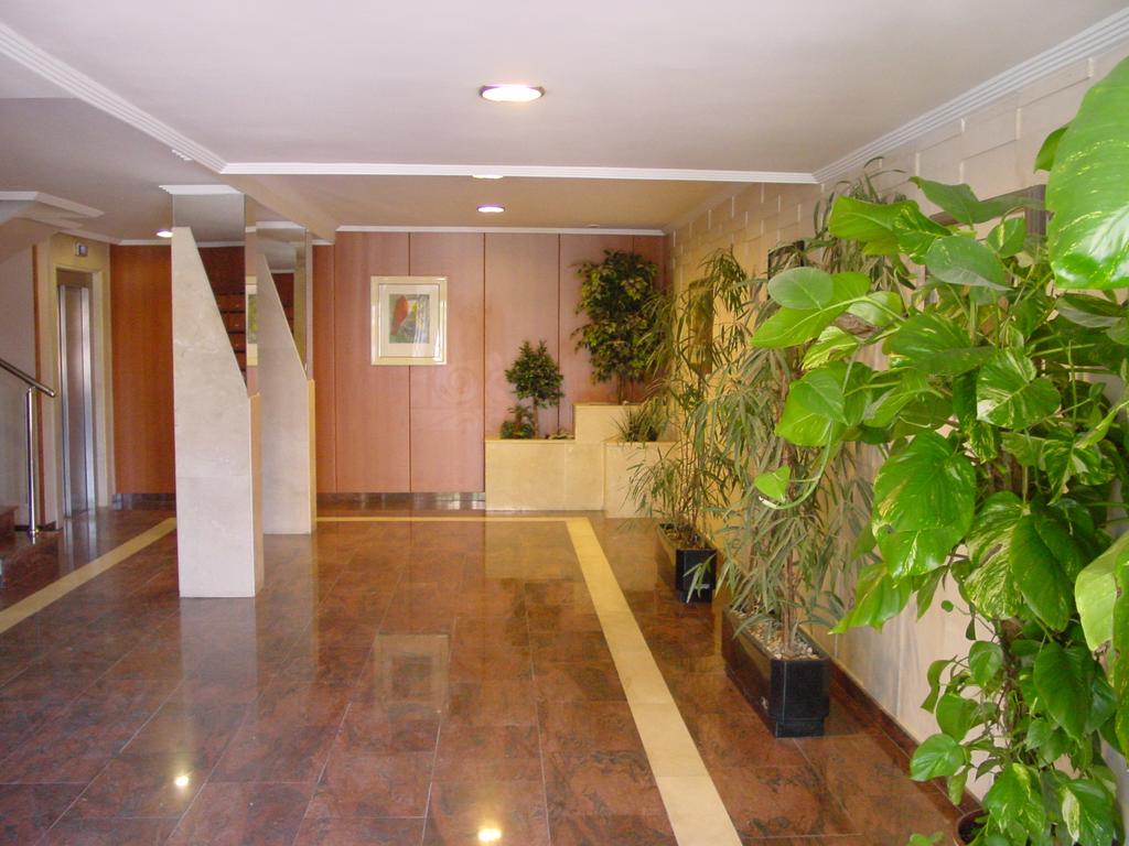 Apartamentos Torre Yago by null