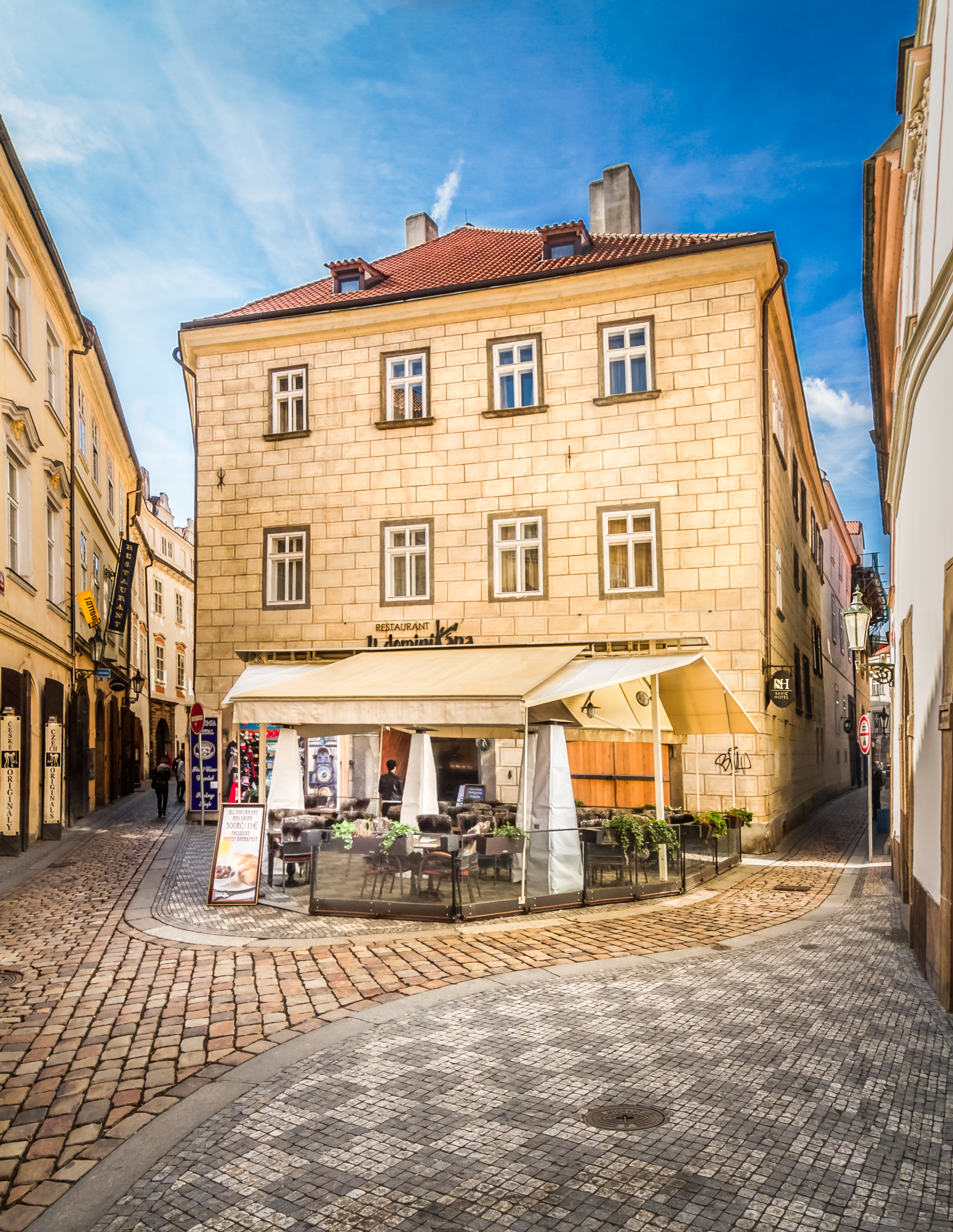 The Dominican - photo