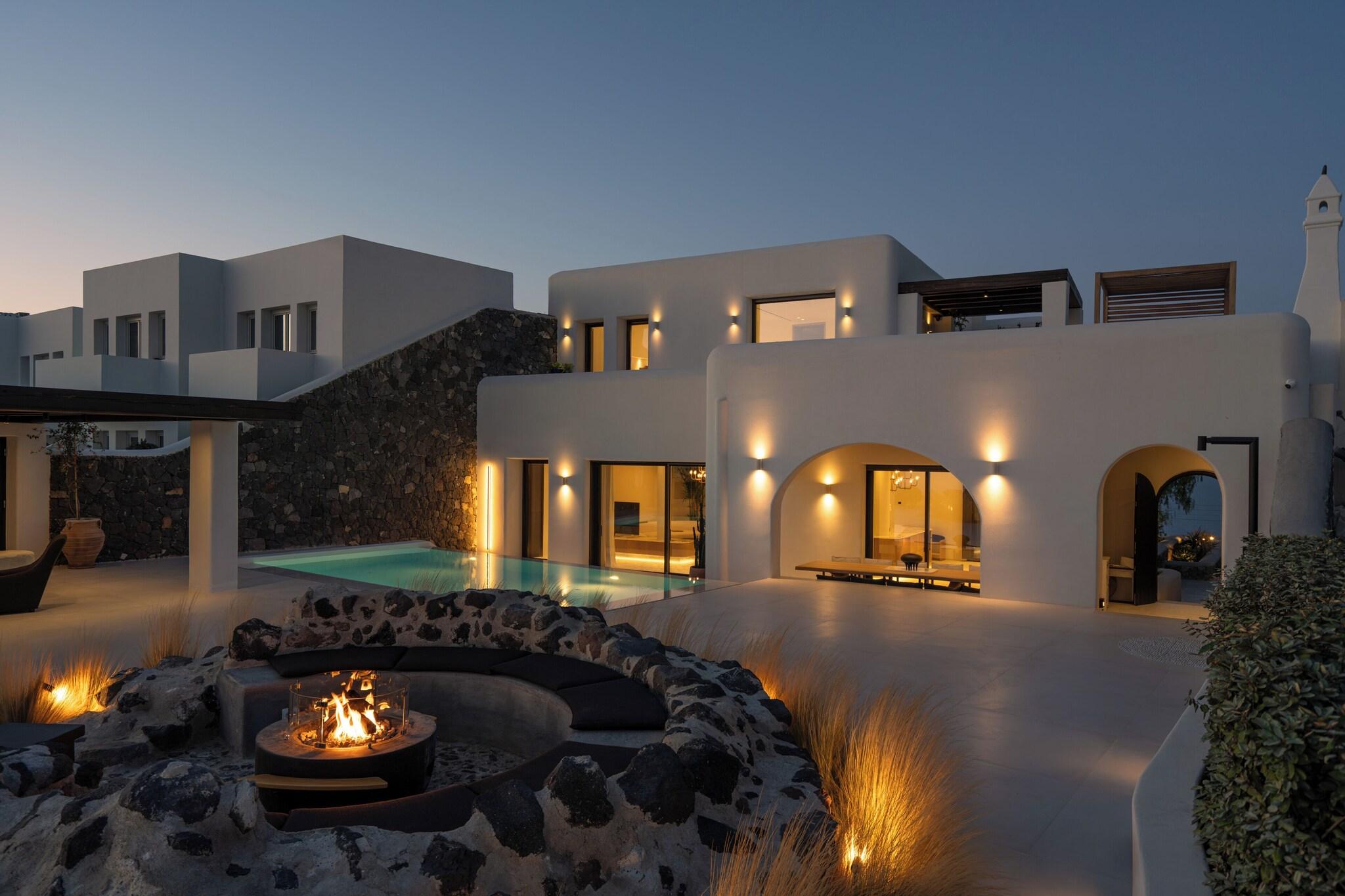 Katikies Chromata Santorini by null