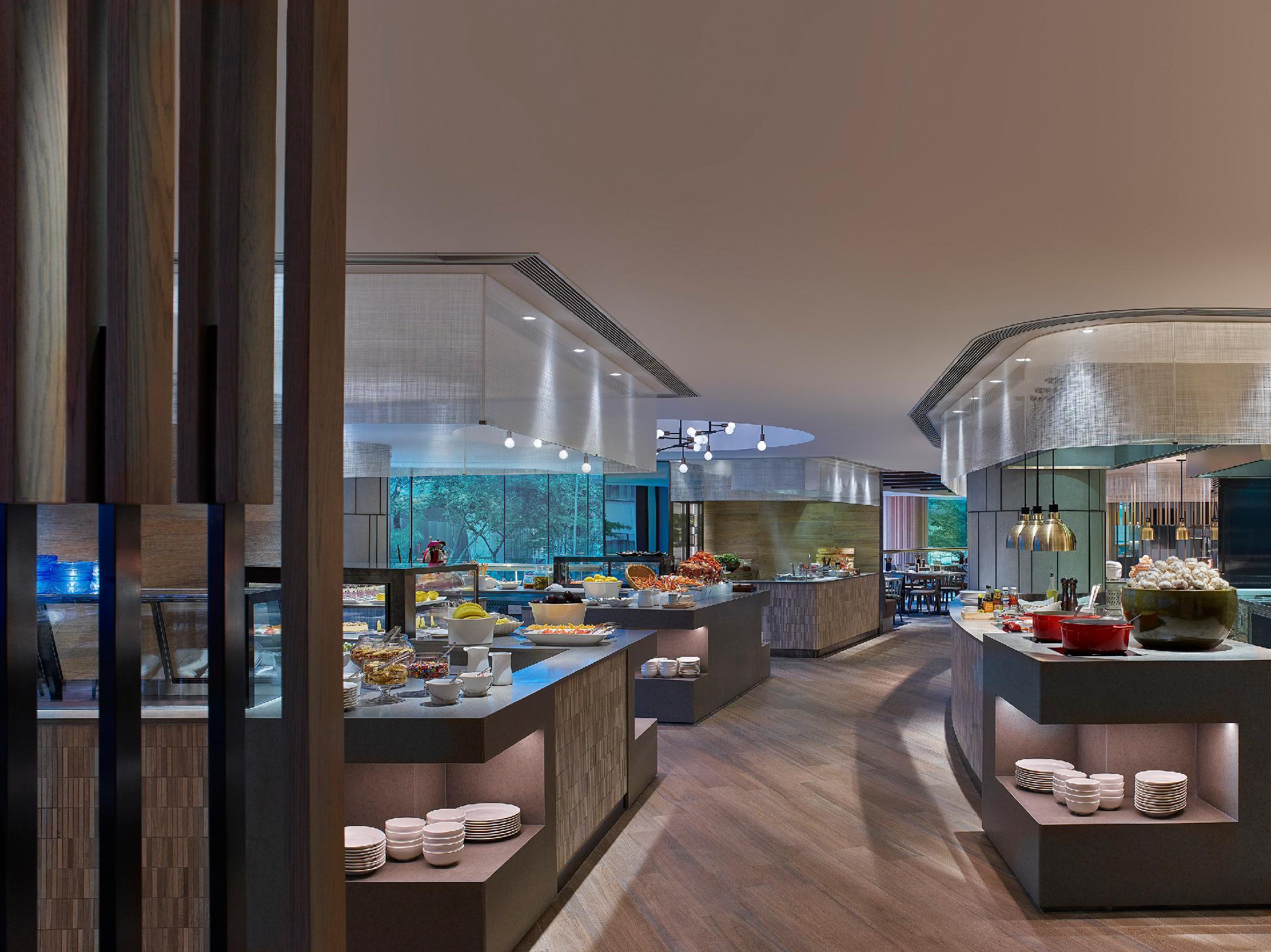 New World Millennium Hong Kong Hotel by null