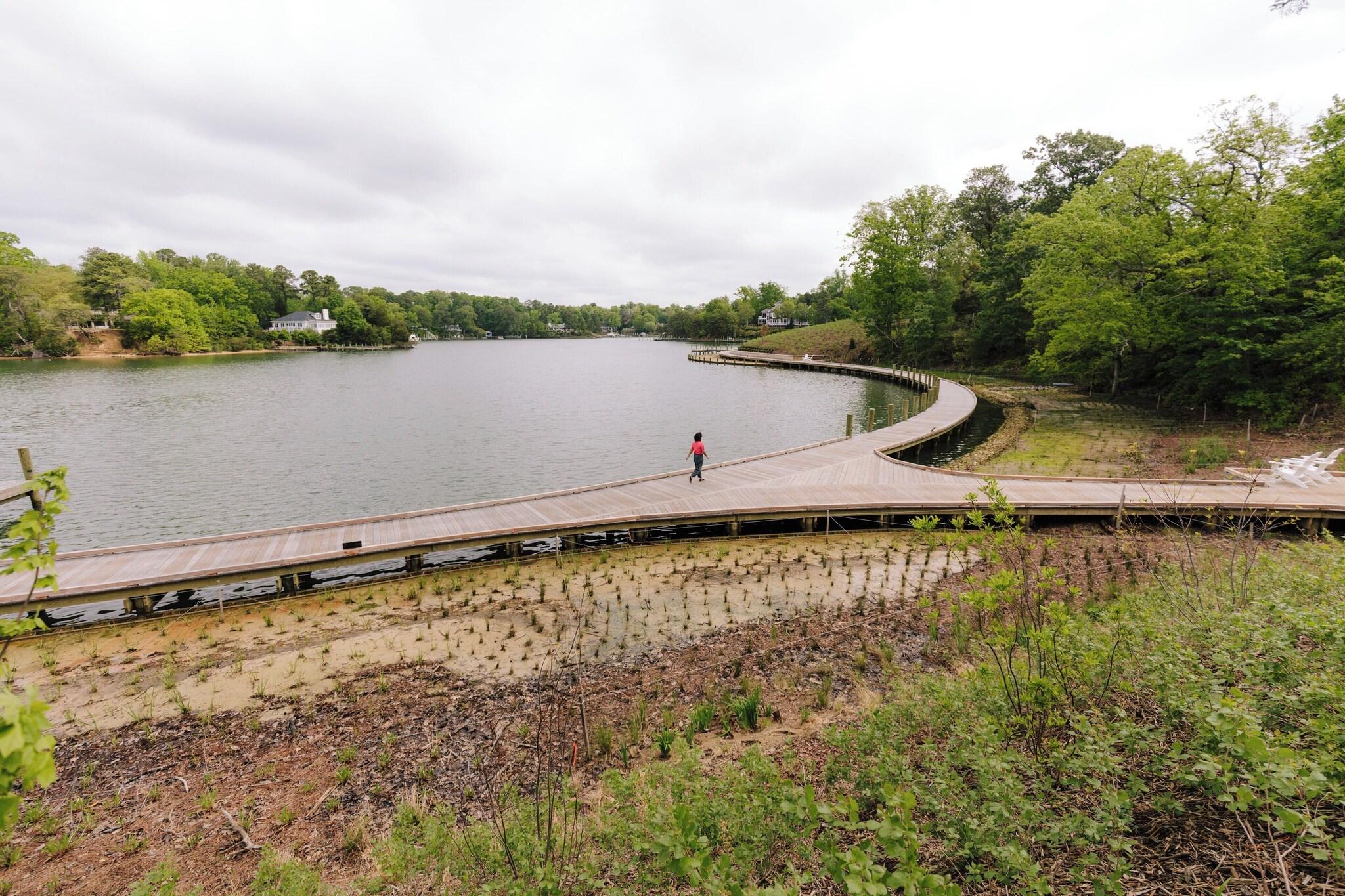 The Tides Inn by null