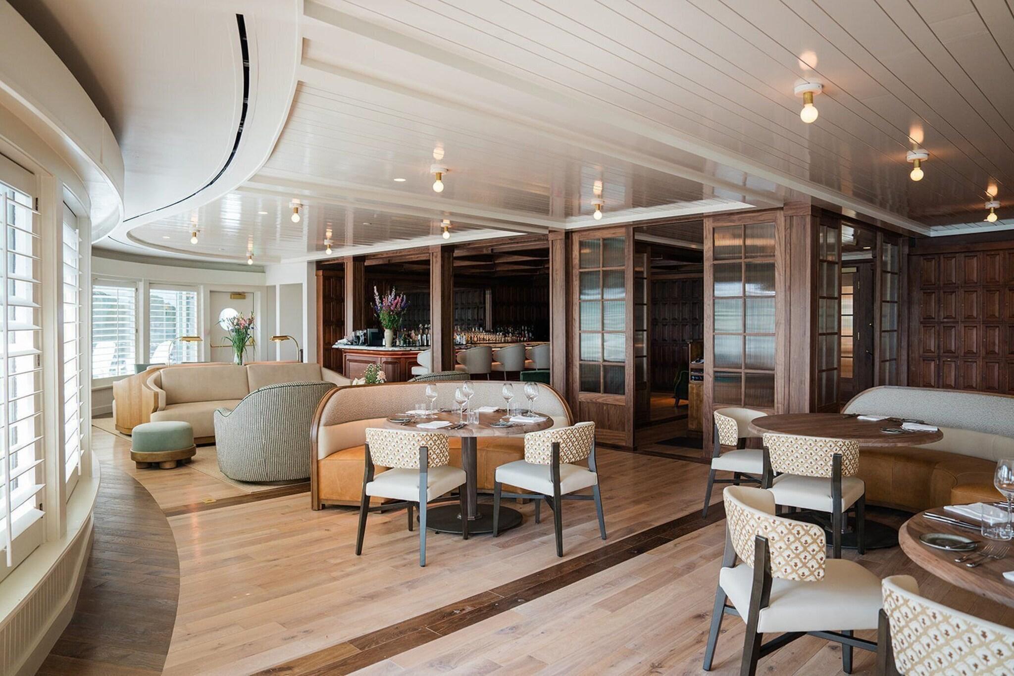 The Tides Inn by null