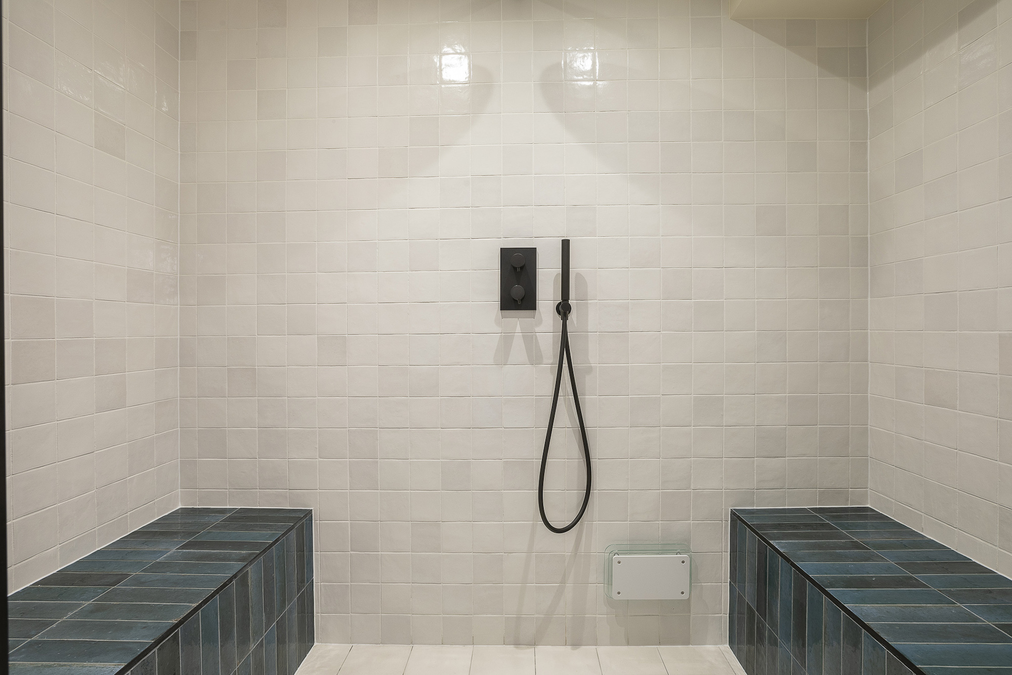 Le Café de Paris by null