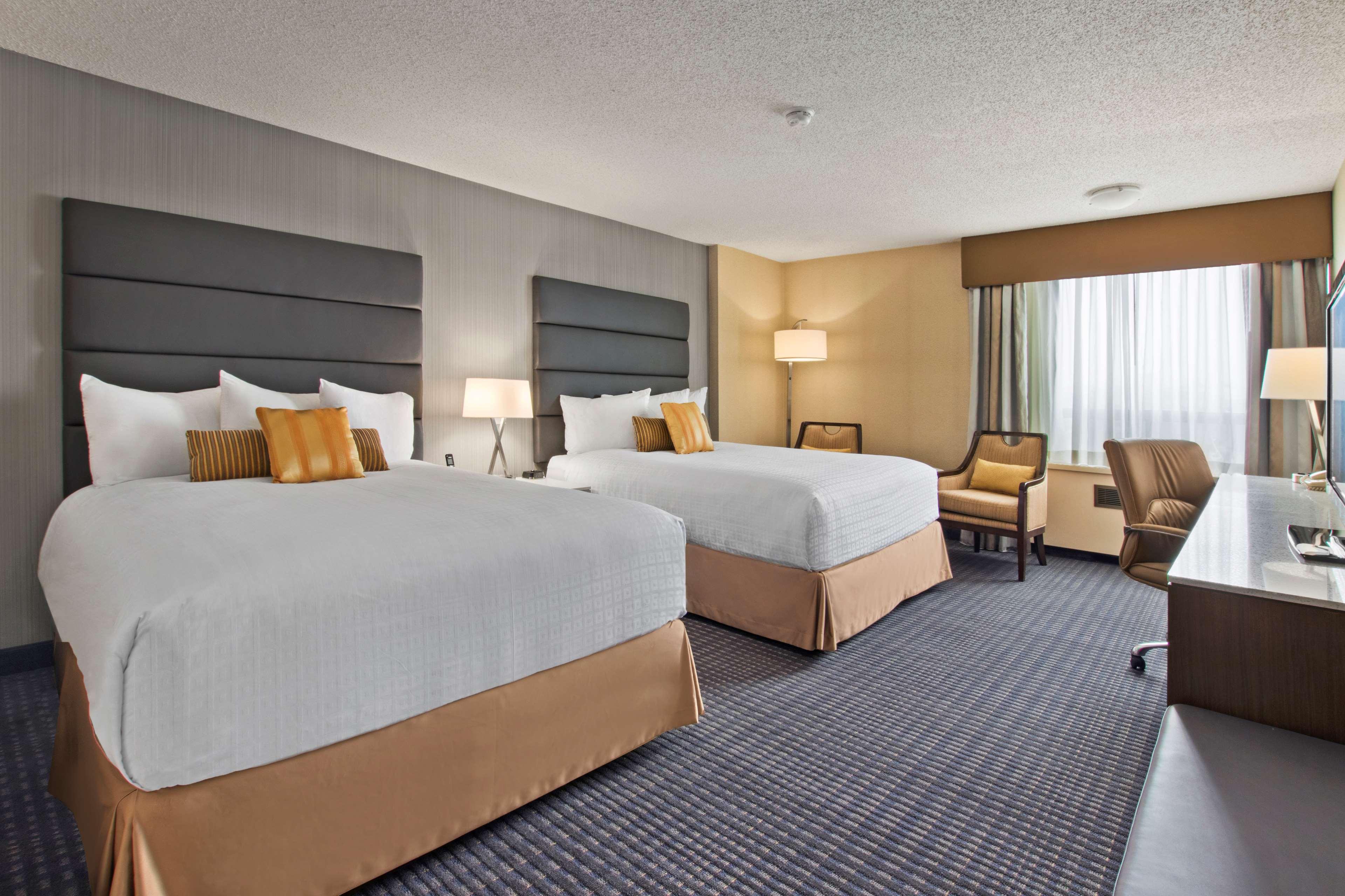 Best Western Premier Calgary Plaza Hotel & Confere