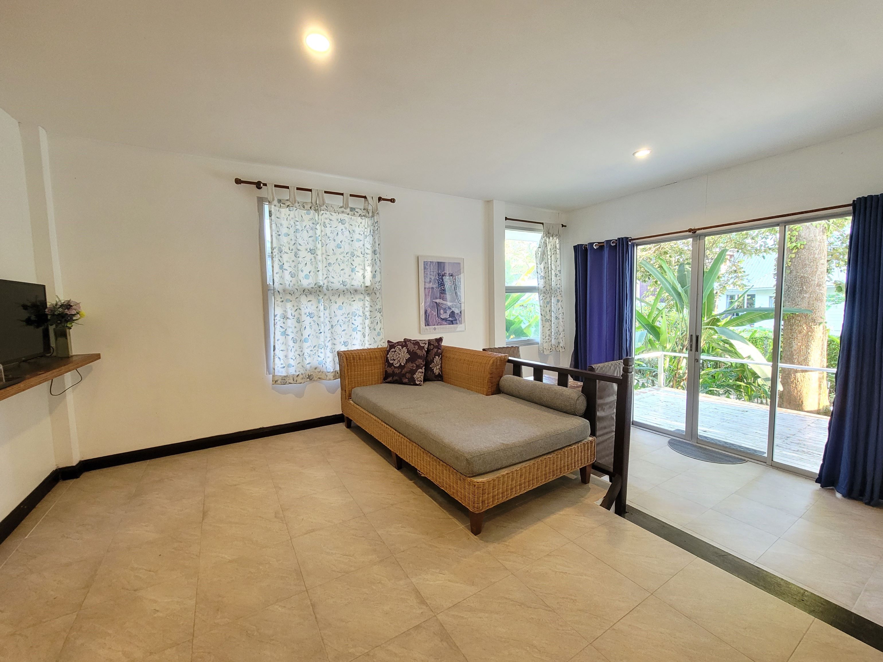 Koh Chang Cliff Beach Resort