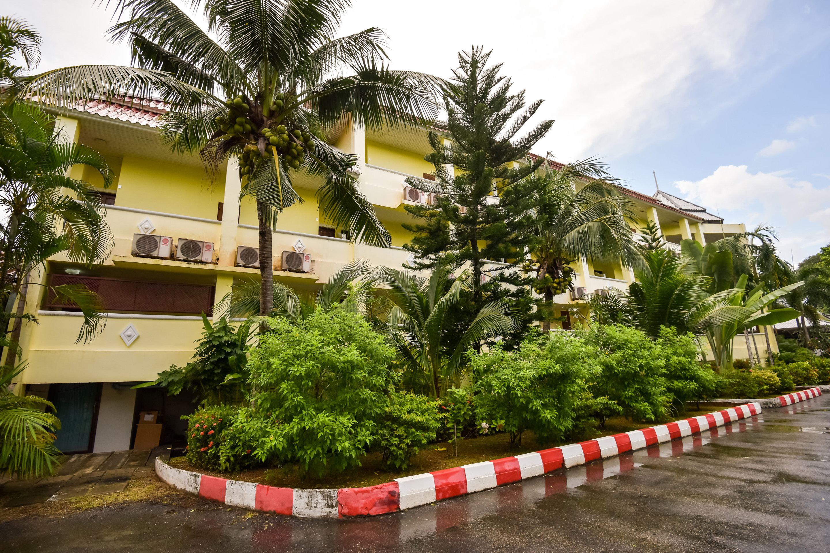 Capital O 406 Krabi Success Beach Resort