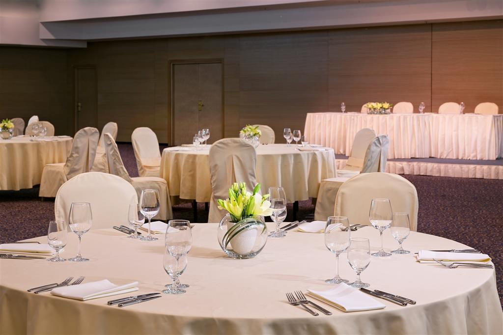 Le Méridien Lav, Split by null