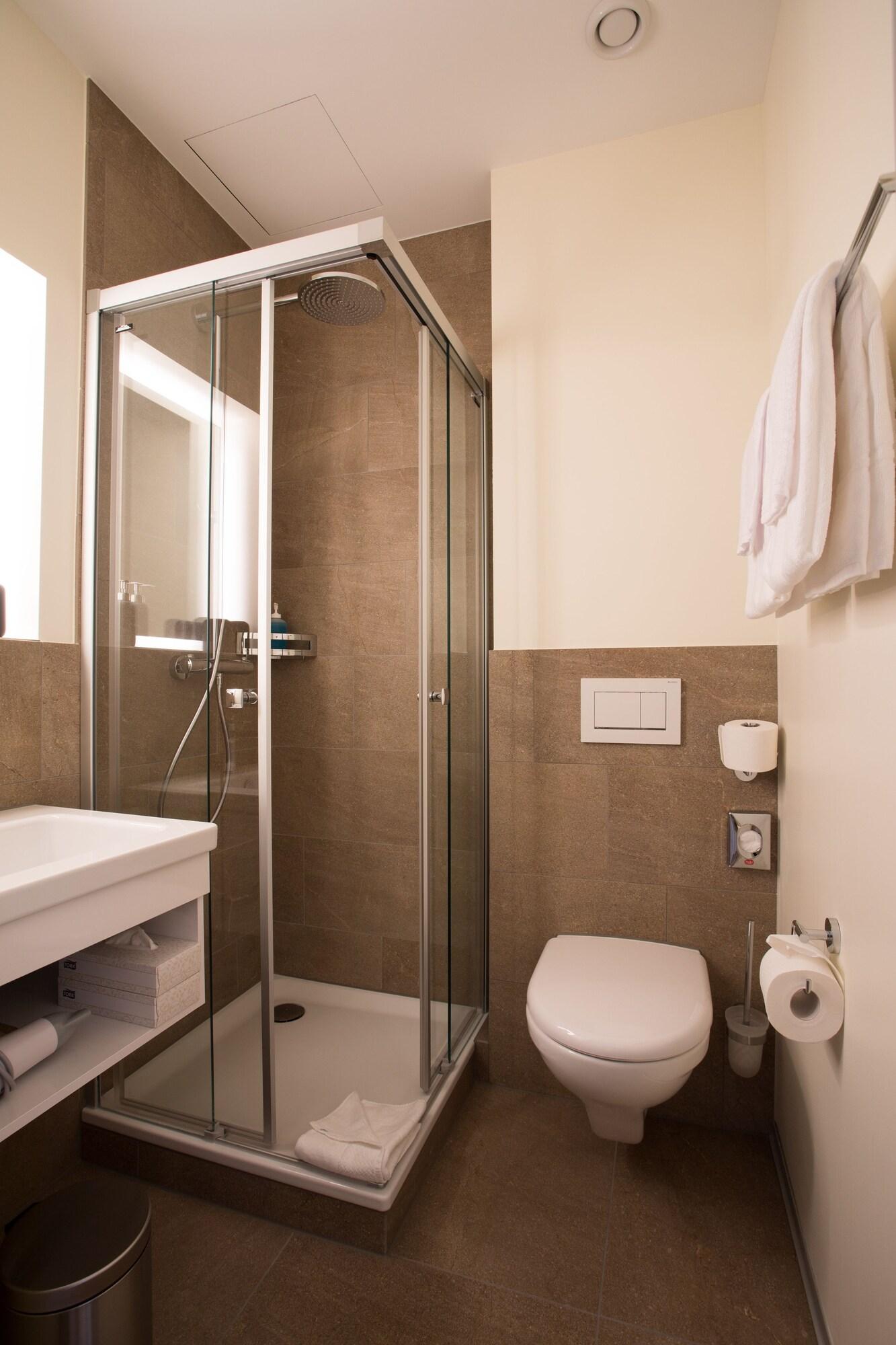 Kreuz Bern Modern City Hotel by null