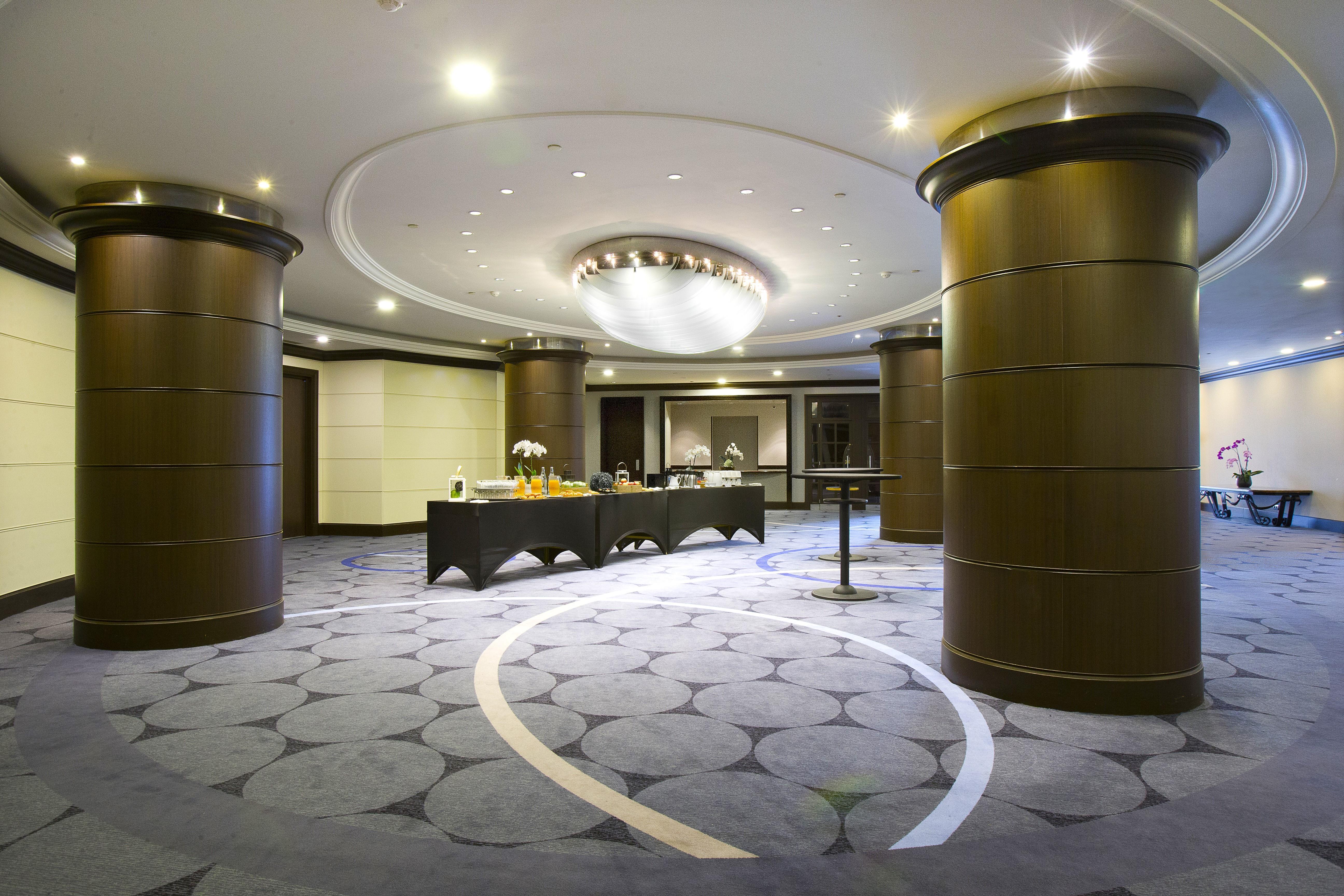 Hilton Paris Charles De Gaulle Airport - photo