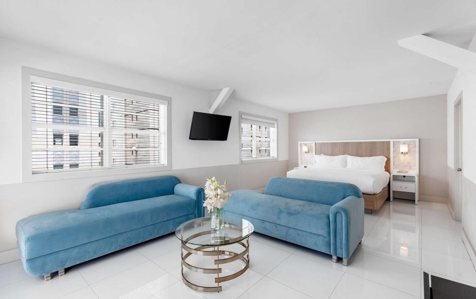 Room, penthouse