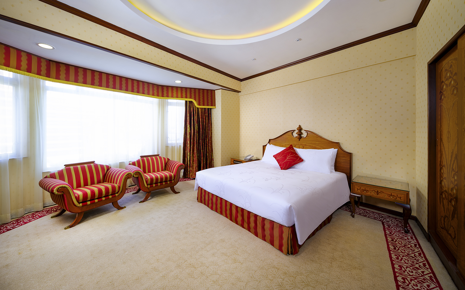 Suite, deluxe